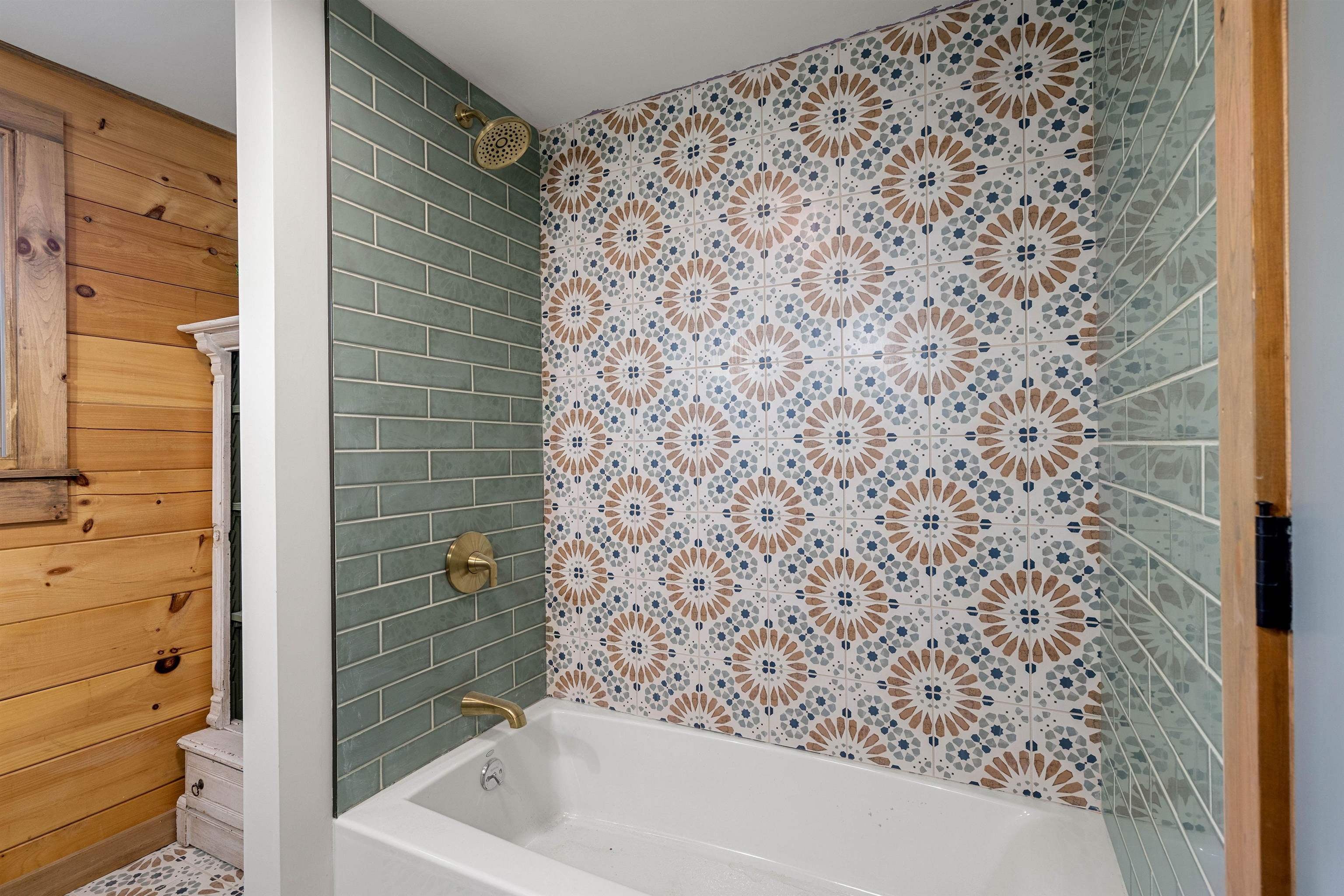 Bridgton, Maine, 04009, United States, 4 Bedrooms Bedrooms, ,2 BathroomsBathrooms,Residential,Active,1960142