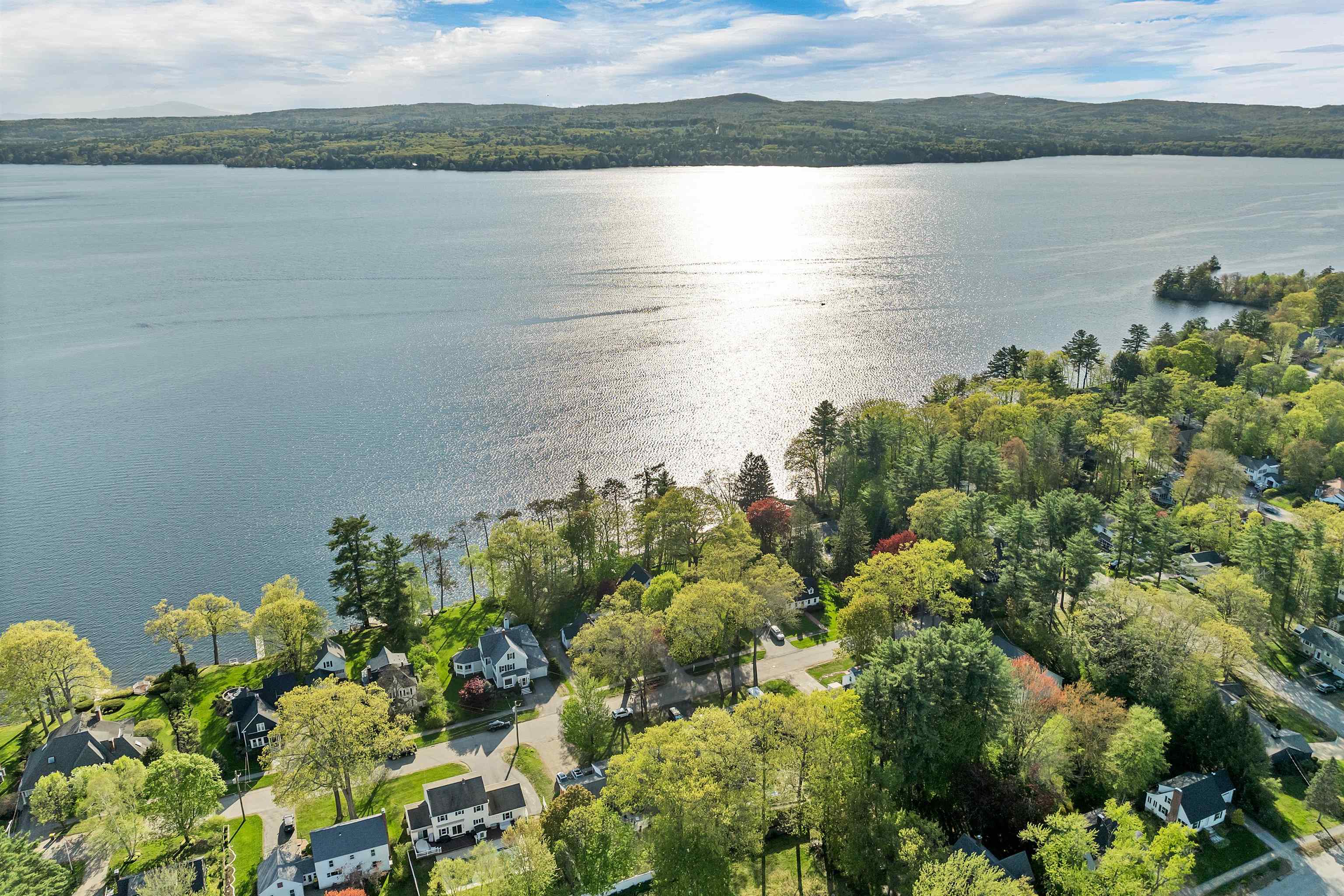 Laconia, New Hampshire, 03246, United States, 4 Bedrooms Bedrooms, ,4 BathroomsBathrooms,Residential,Active,1704917
