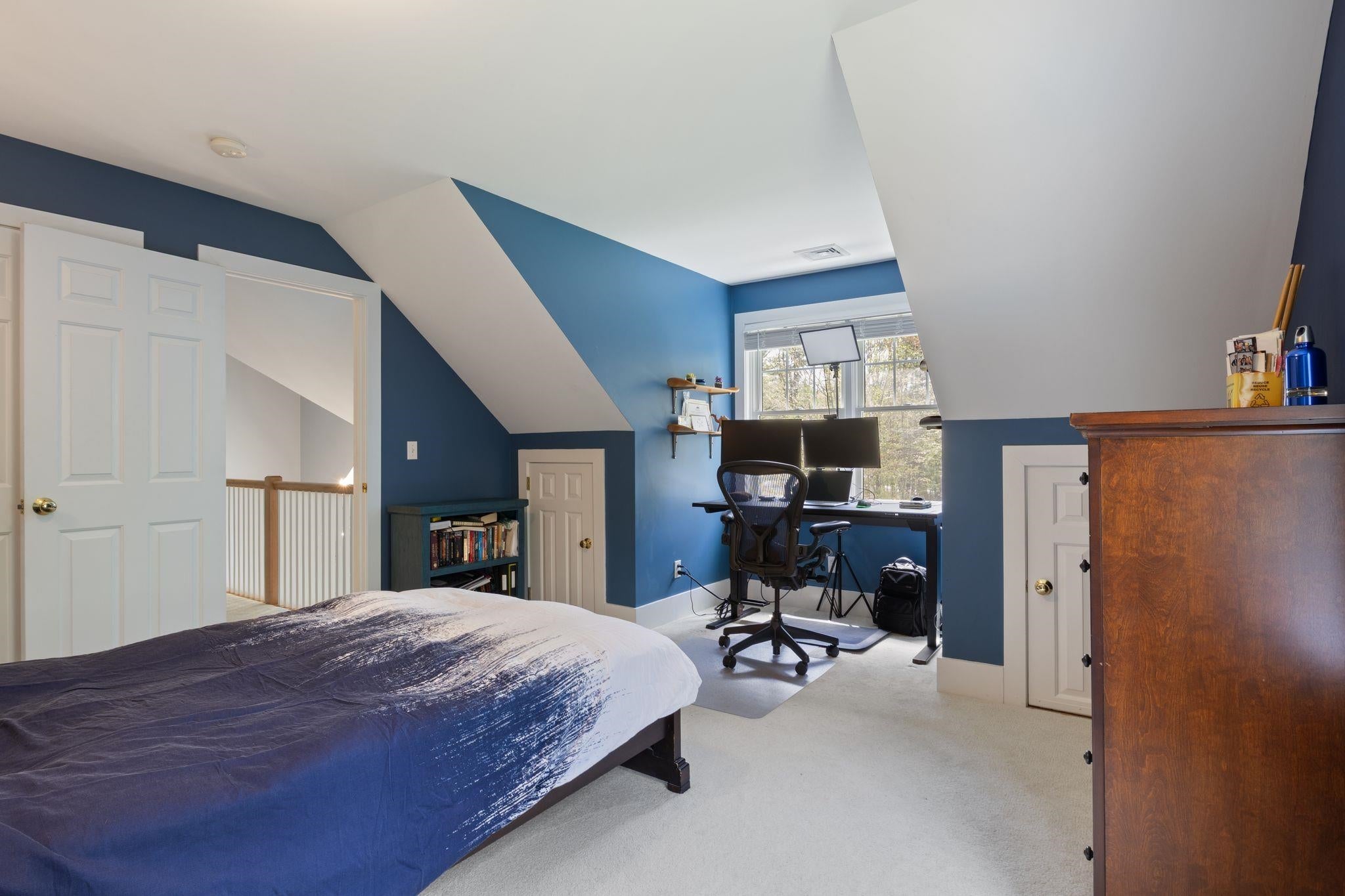 Stratham, New Hampshire, 03885, United States, 4 Bedrooms Bedrooms, ,4 BathroomsBathrooms,Residential,Active,2045550