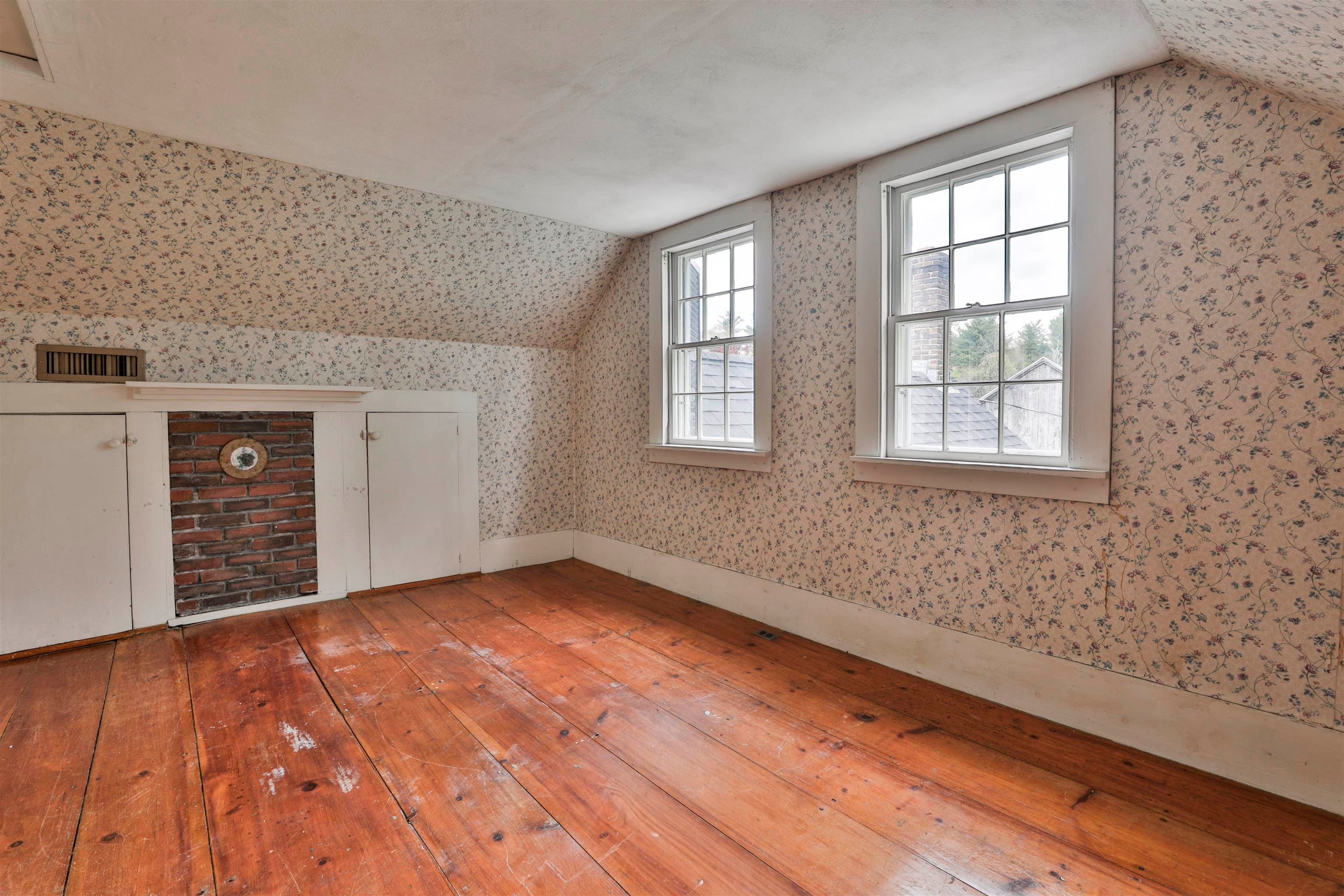 Derry, New Hampshire, 03038, United States, 3 Bedrooms Bedrooms, ,2 BathroomsBathrooms,Residential,Pending,2045748