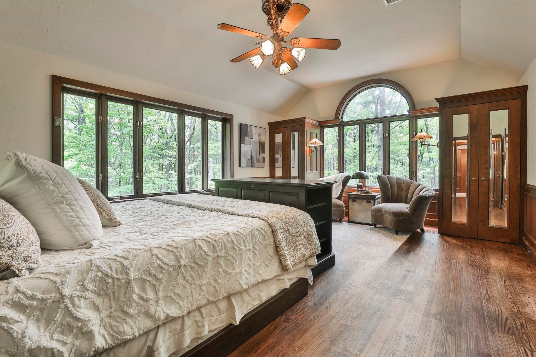 Wilton, New Hampshire, 03086, United States, 5 Bedrooms Bedrooms, ,4 BathroomsBathrooms,Residential,Active,2052126