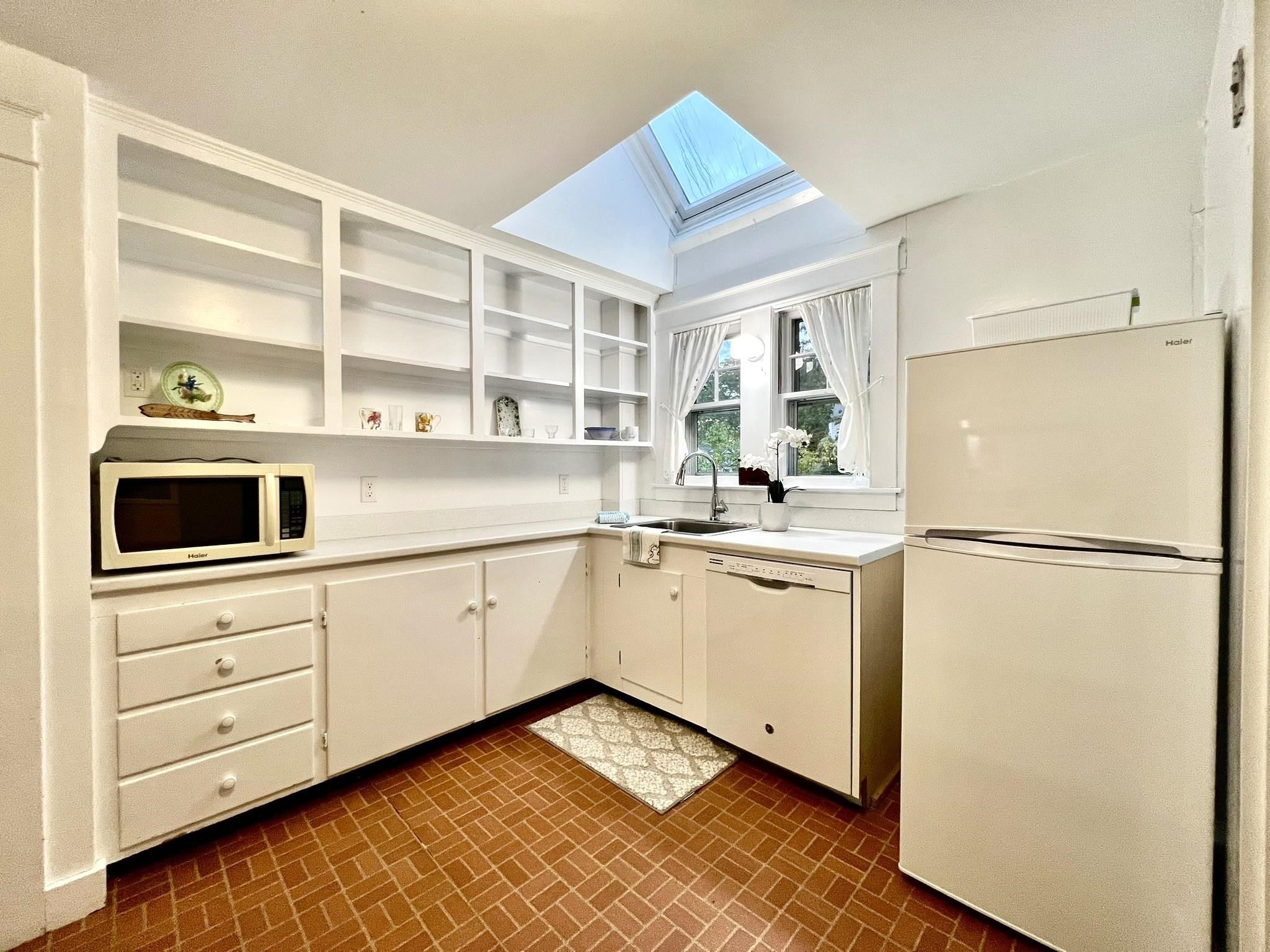 New Castle, New Hampshire, 03854, United States, 2 Bedrooms Bedrooms, ,2 BathroomsBathrooms,Residential,Active,1969685