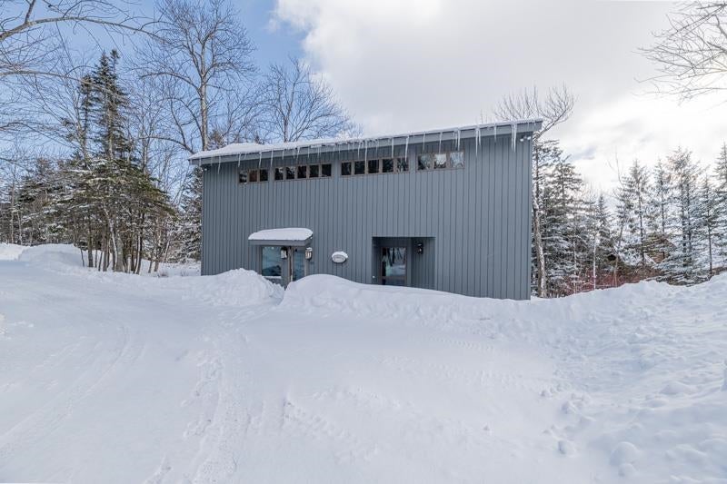 Peru, Vermont, 05152, United States, 5 Bedrooms Bedrooms, ,5 BathroomsBathrooms,Residential,Active,2014570