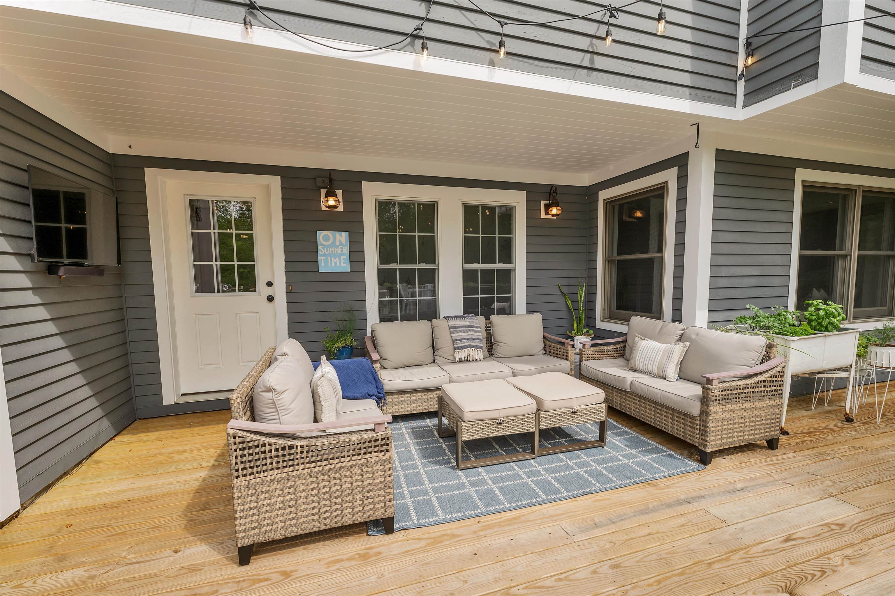 Meredith, New Hampshire, 03253, United States, 4 Bedrooms Bedrooms, ,5 BathroomsBathrooms,Residential,Pending,2045598