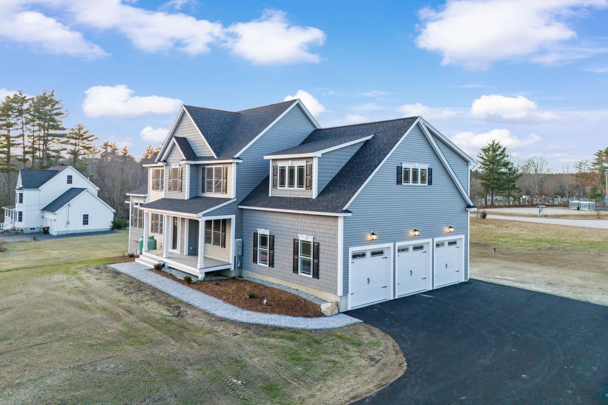 Auburn, New Hampshire, 03032, United States, 4 Bedrooms Bedrooms, ,4 BathroomsBathrooms,Residential,Active,2001063