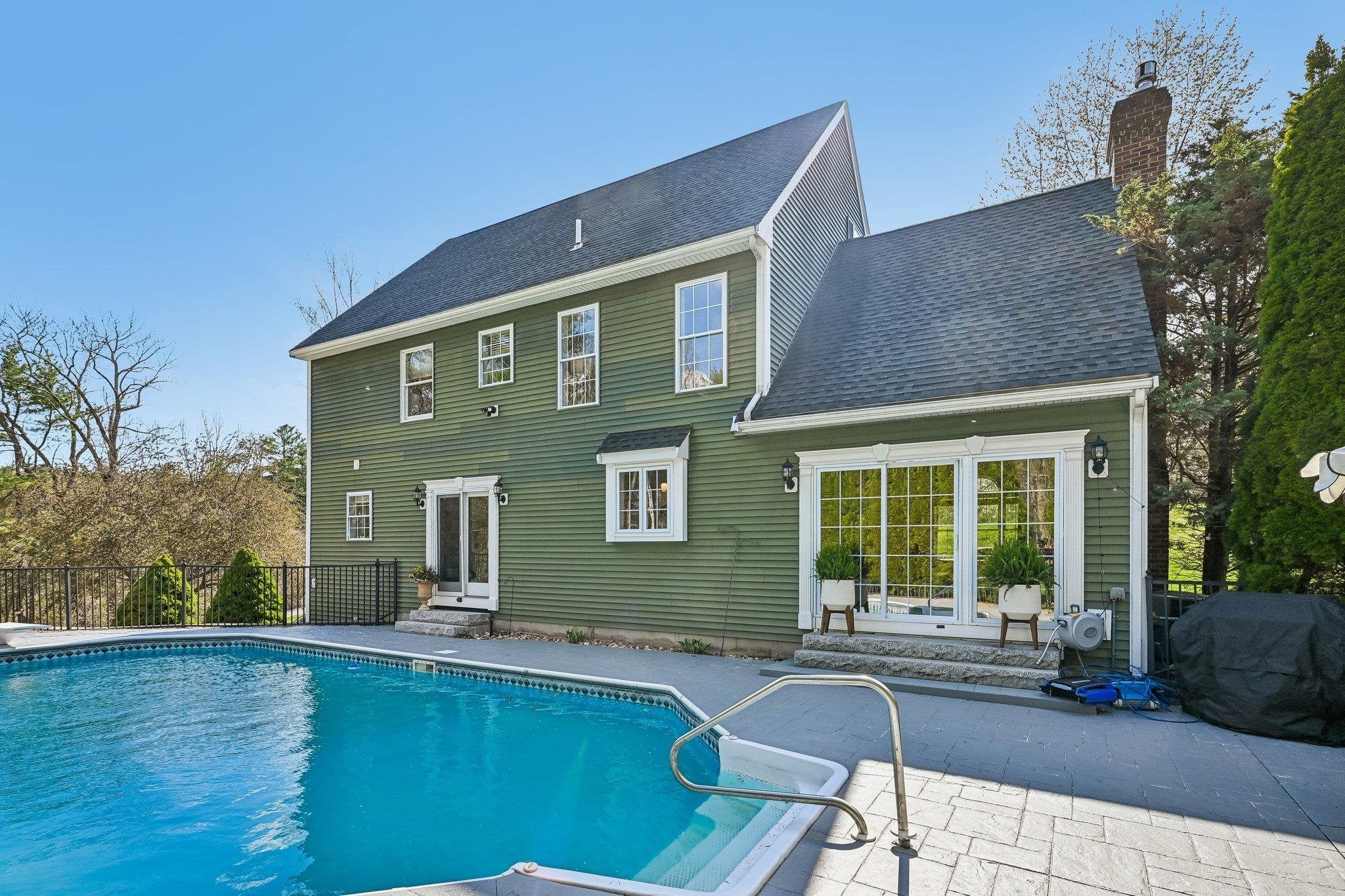 Windham, New Hampshire, 03087, United States, 4 Bedrooms Bedrooms, ,3 BathroomsBathrooms,Residential,Active,2044185