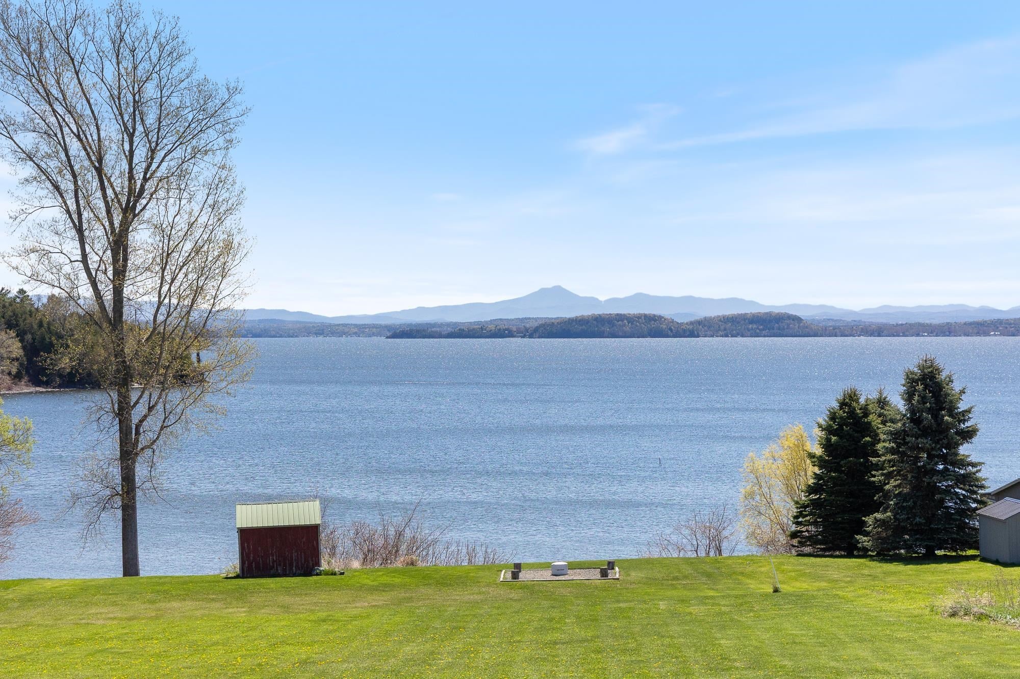 South Hero, Vermont, 05486, United States, 3 Bedrooms Bedrooms, ,5 BathroomsBathrooms,Residential,Active,2045566