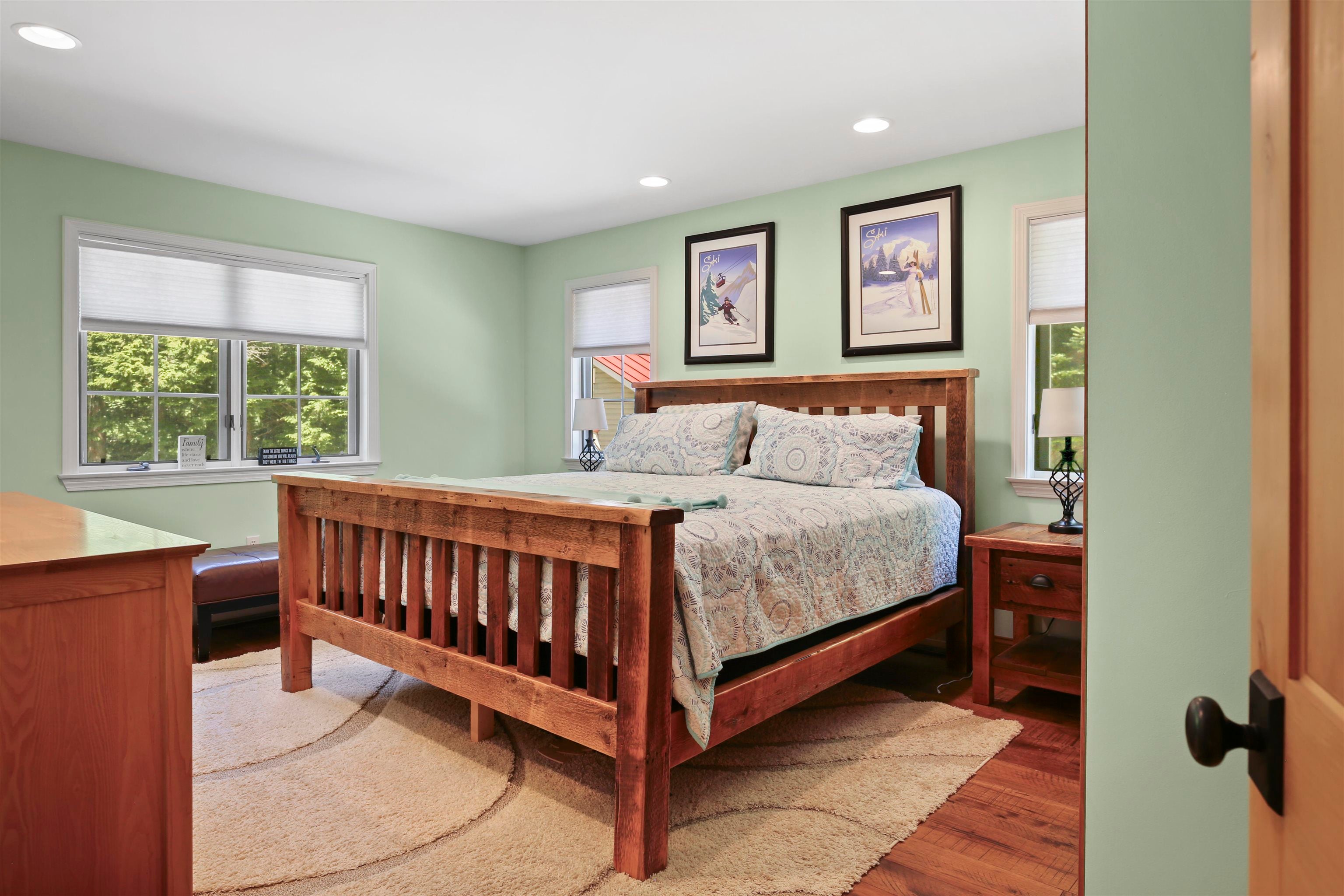 Killington, Vermont, 05751, United States, 3 Bedrooms Bedrooms, ,3 BathroomsBathrooms,Residential,Active,1884979