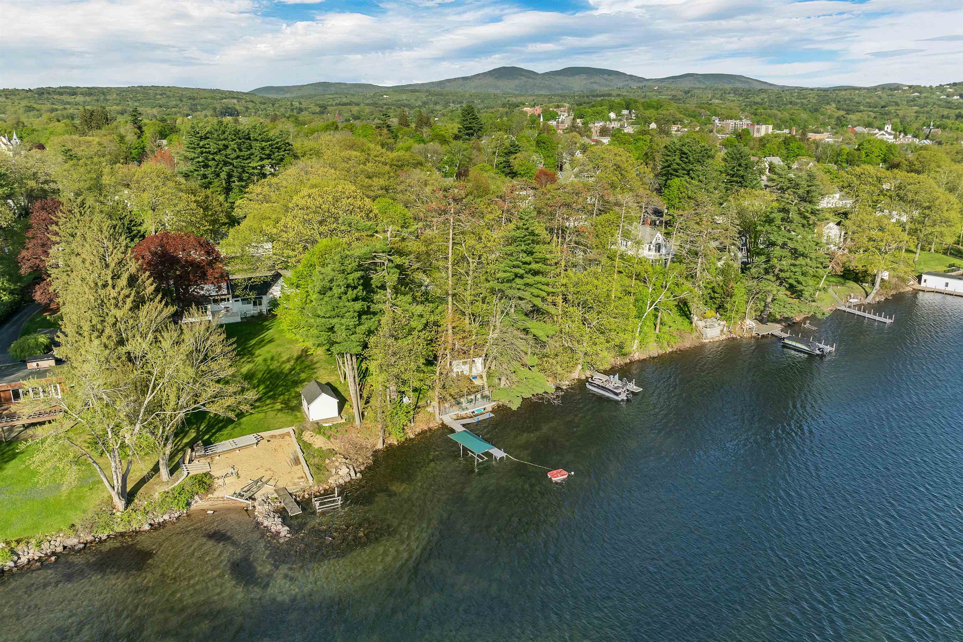 Laconia, New Hampshire, 03246, United States, 4 Bedrooms Bedrooms, ,4 BathroomsBathrooms,Residential,Active,1704917
