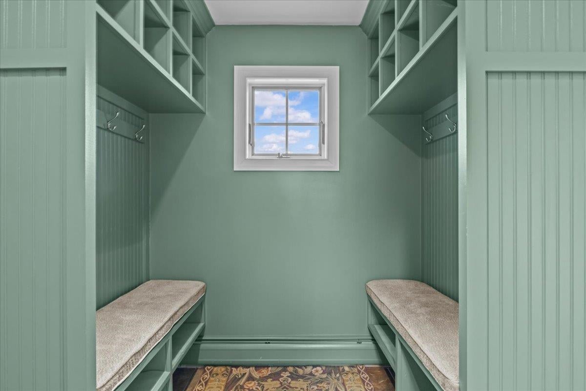 Essex, Vermont, 05452, United States, 4 Bedrooms Bedrooms, ,3 BathroomsBathrooms,Residential,Active,1973542