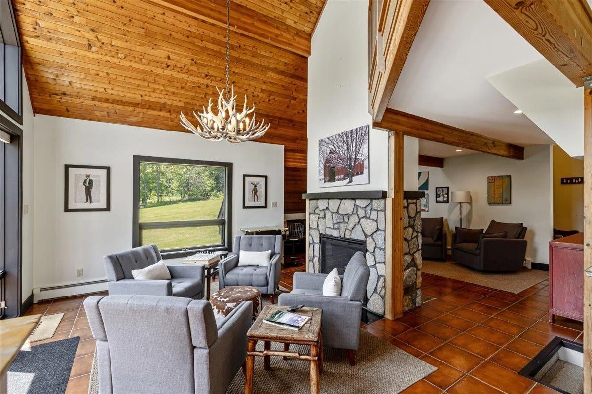 Stowe, Vermont, 05672, United States, 4 Bedrooms Bedrooms, ,3 BathroomsBathrooms,Residential,Pending,1843882
