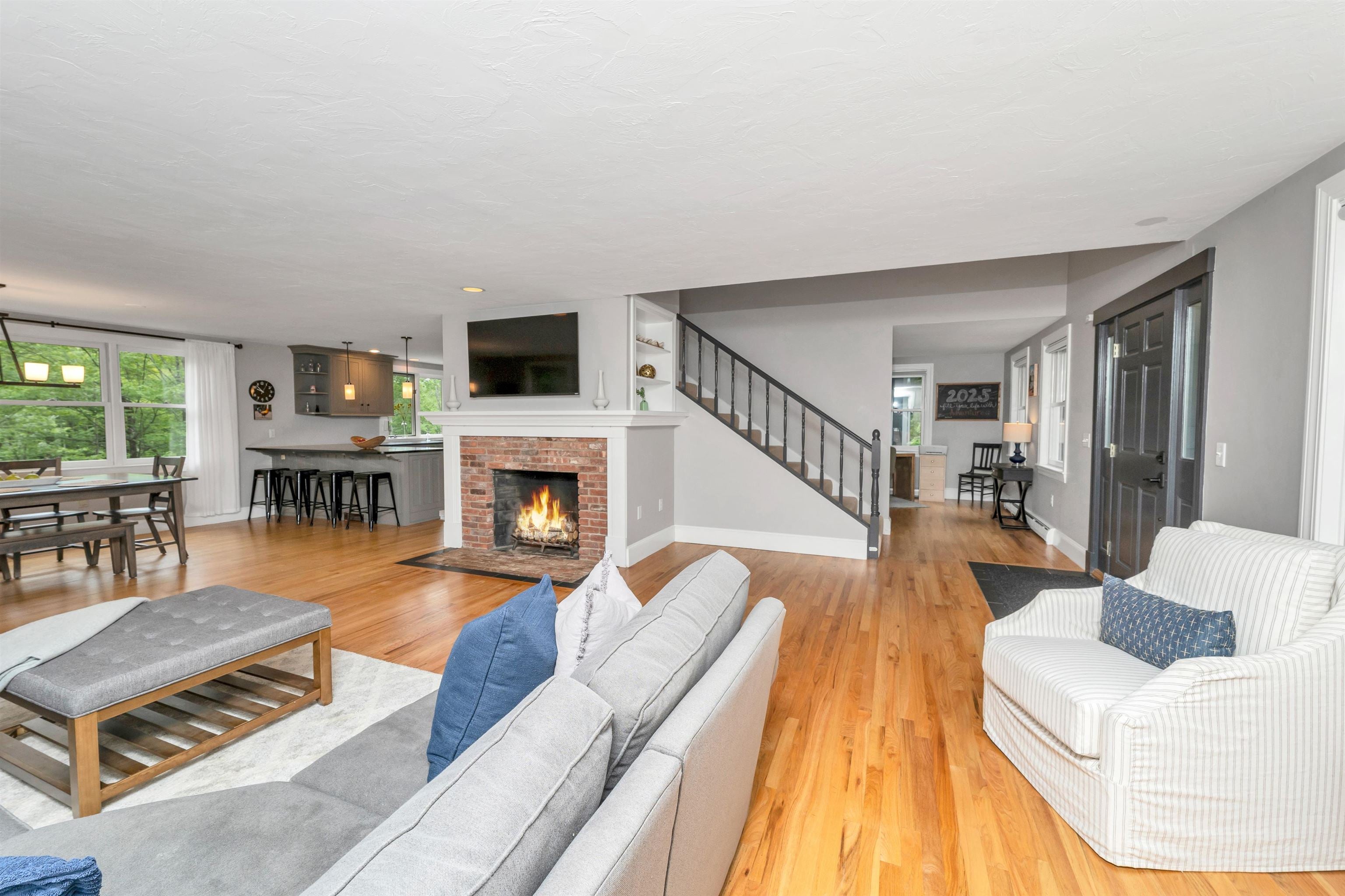Meredith, New Hampshire, 03253, United States, 4 Bedrooms Bedrooms, ,5 BathroomsBathrooms,Residential,Pending,2045598