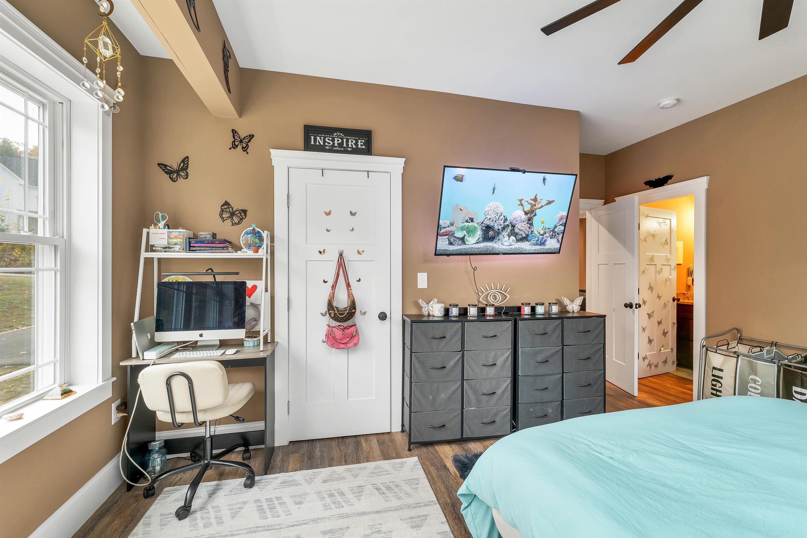 Laconia, New Hampshire, 03246, United States, 4 Bedrooms Bedrooms, ,4 BathroomsBathrooms,Residential,Active,1985603