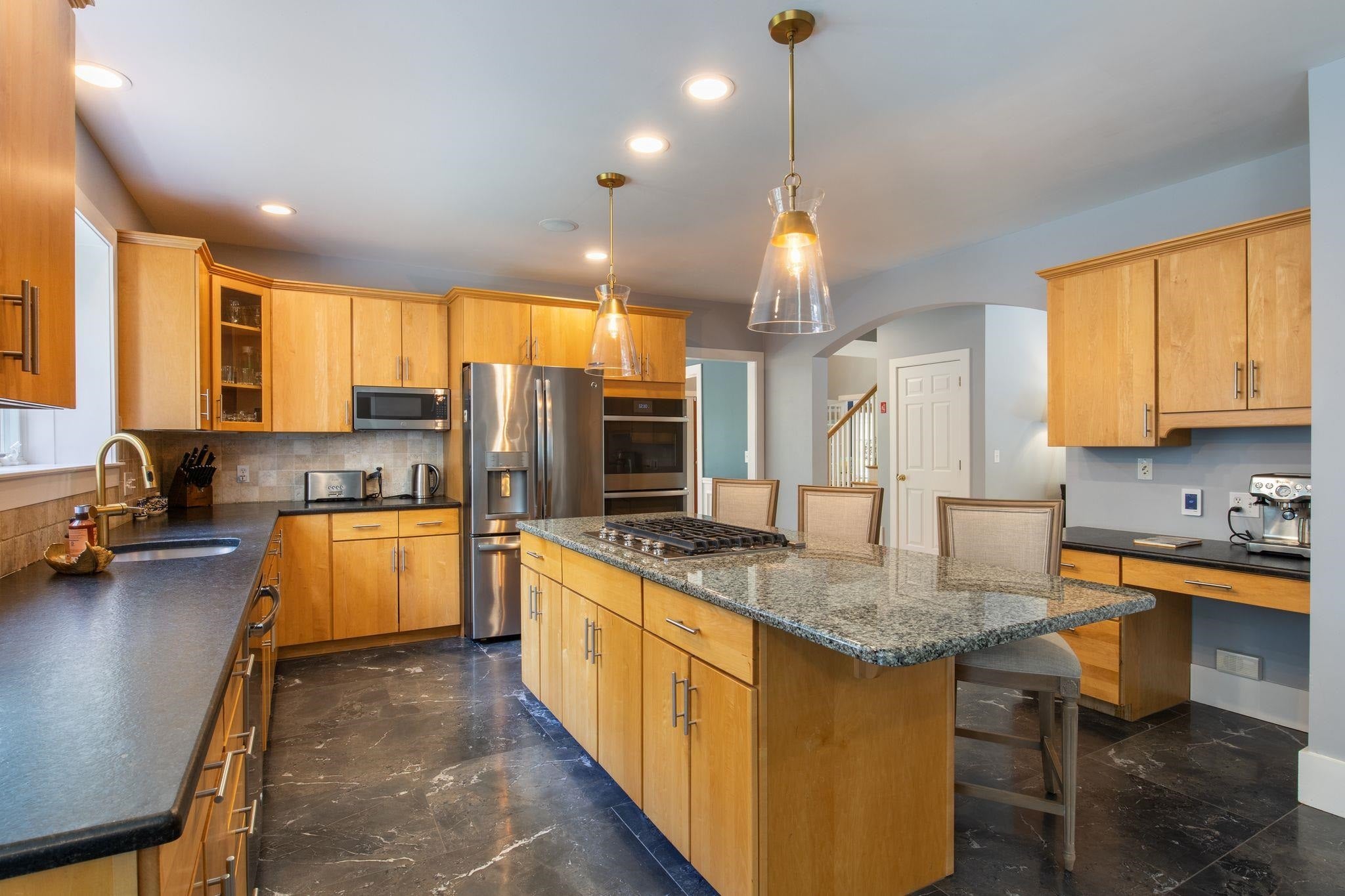 Stratham, New Hampshire, 03885, United States, 4 Bedrooms Bedrooms, ,4 BathroomsBathrooms,Residential,Active,2045550