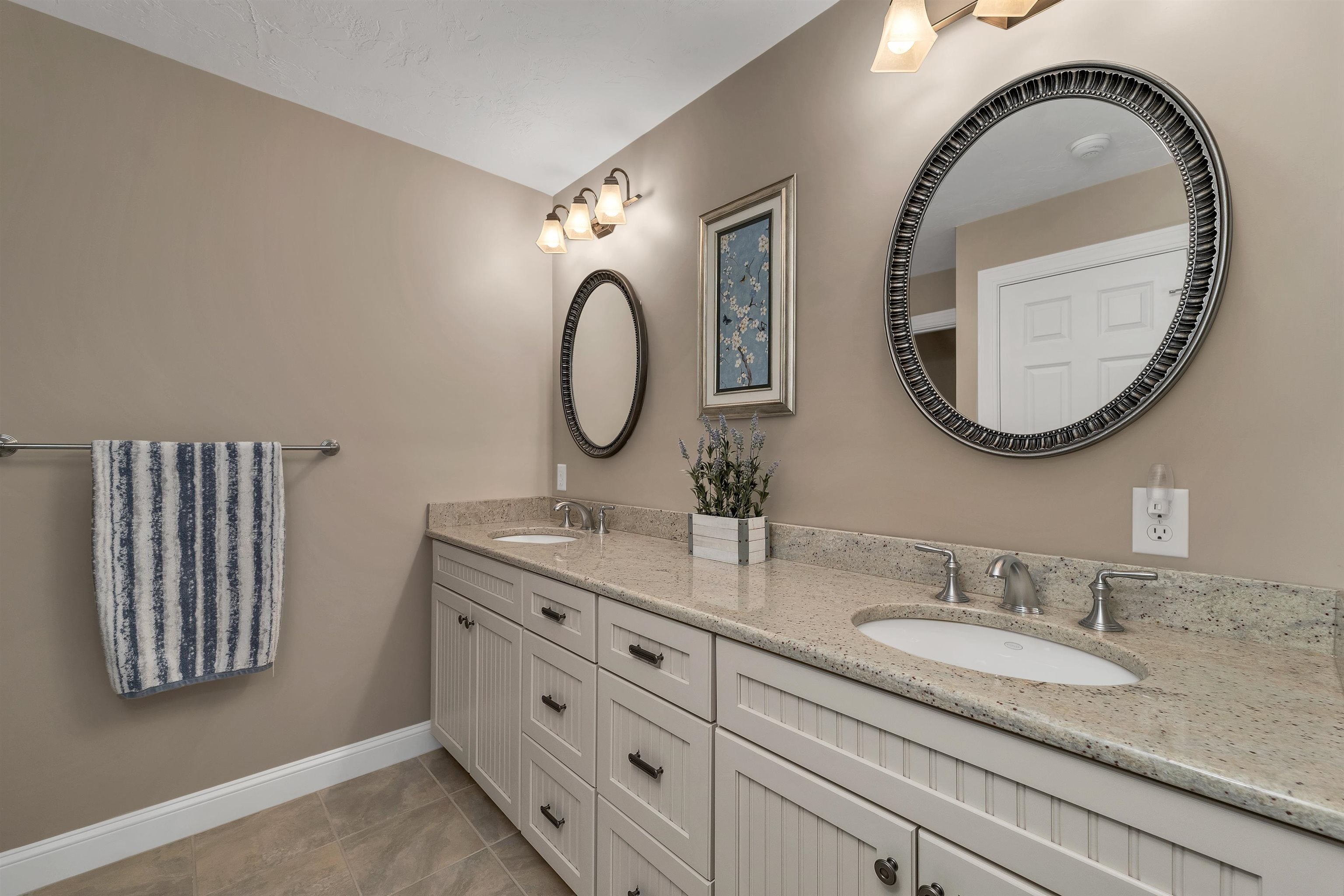 Laconia, New Hampshire, 03246, United States, 5 Bedrooms Bedrooms, ,4 BathroomsBathrooms,Residential,Active,1964500