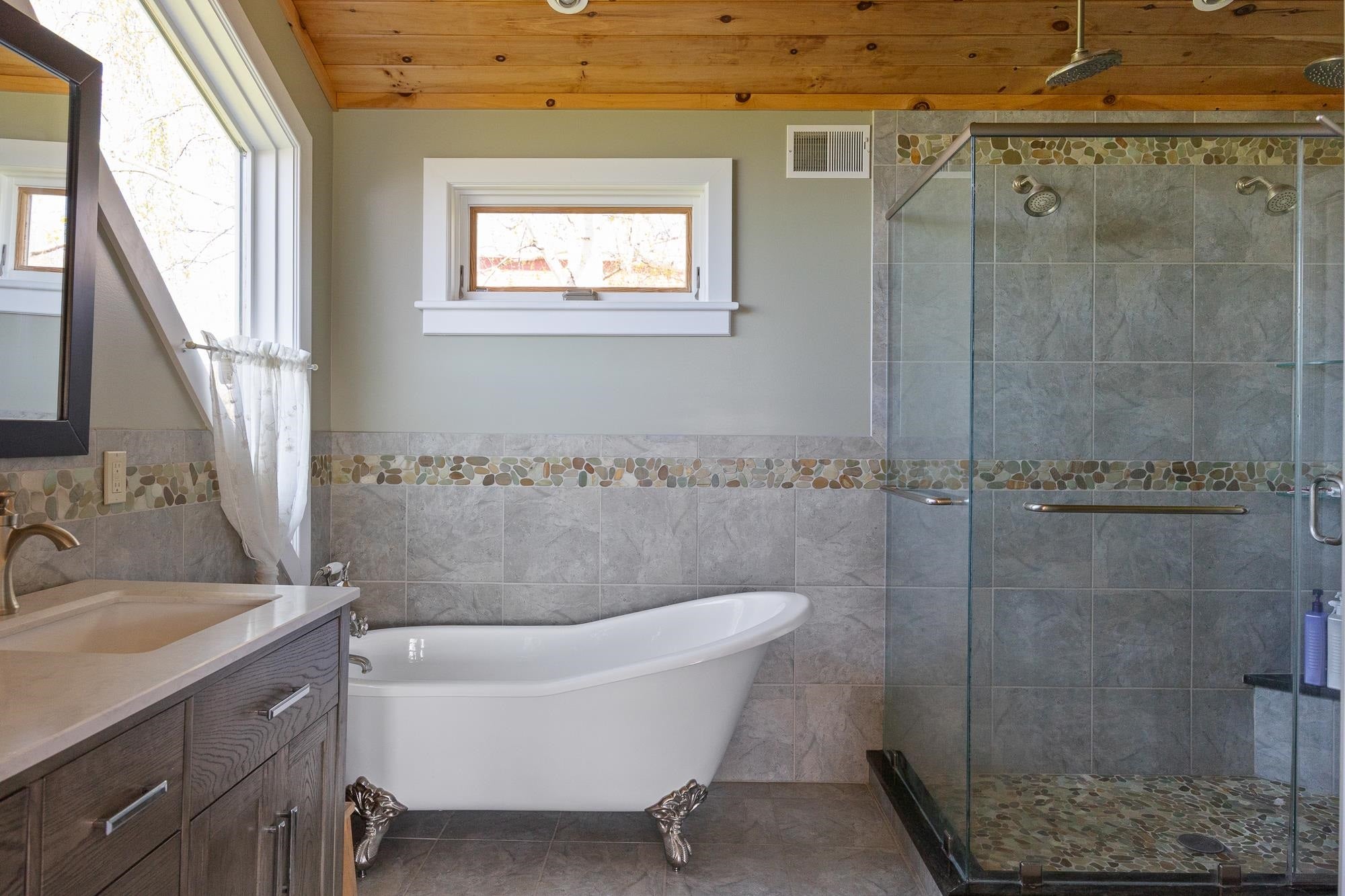 South Hero, Vermont, 05486, United States, 3 Bedrooms Bedrooms, ,5 BathroomsBathrooms,Residential,Active,2045566