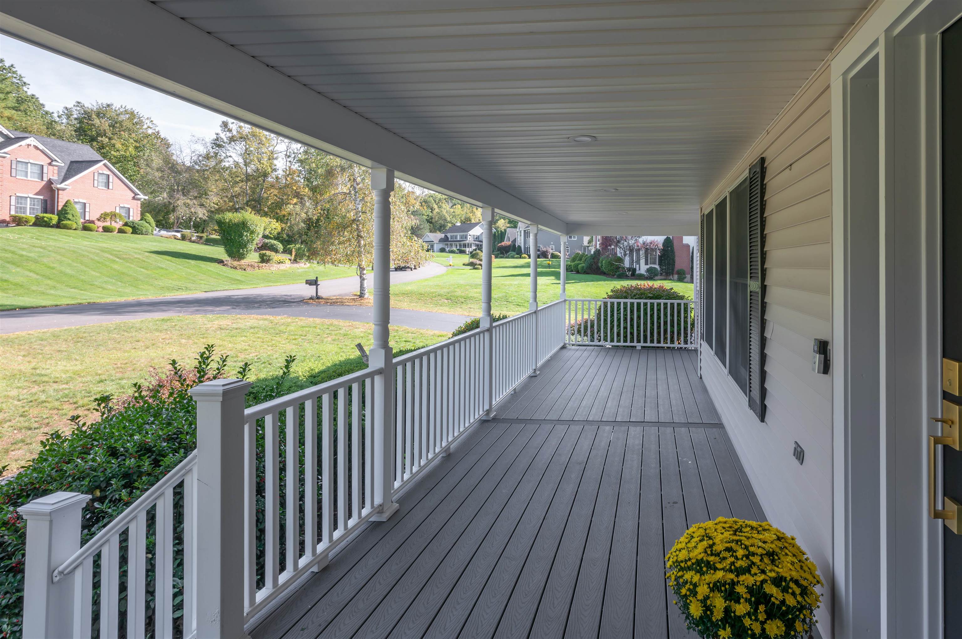 Salem, New Hampshire, 03079, United States, 4 Bedrooms Bedrooms, ,4 BathroomsBathrooms,Residential,Active,1953671