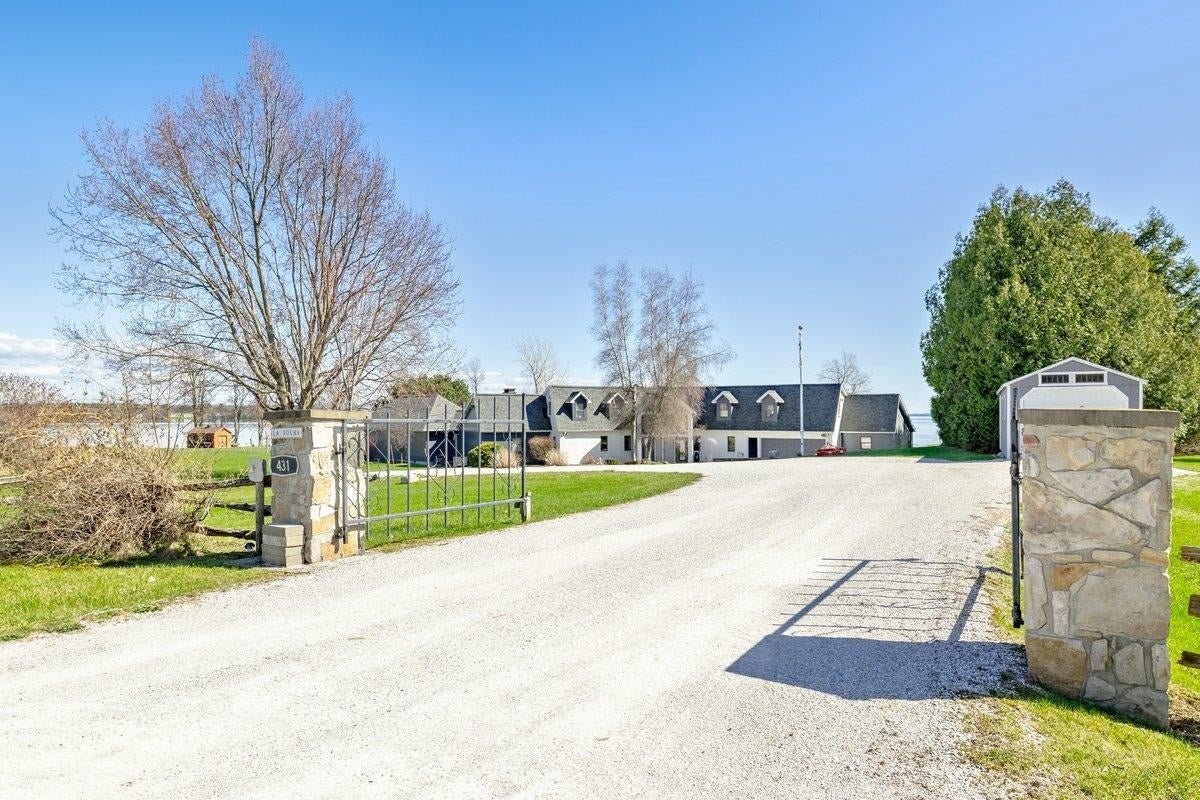 Alburgh, Vermont, 05440, United States, 3 Bedrooms Bedrooms, ,5 BathroomsBathrooms,Residential,Active,2043833
