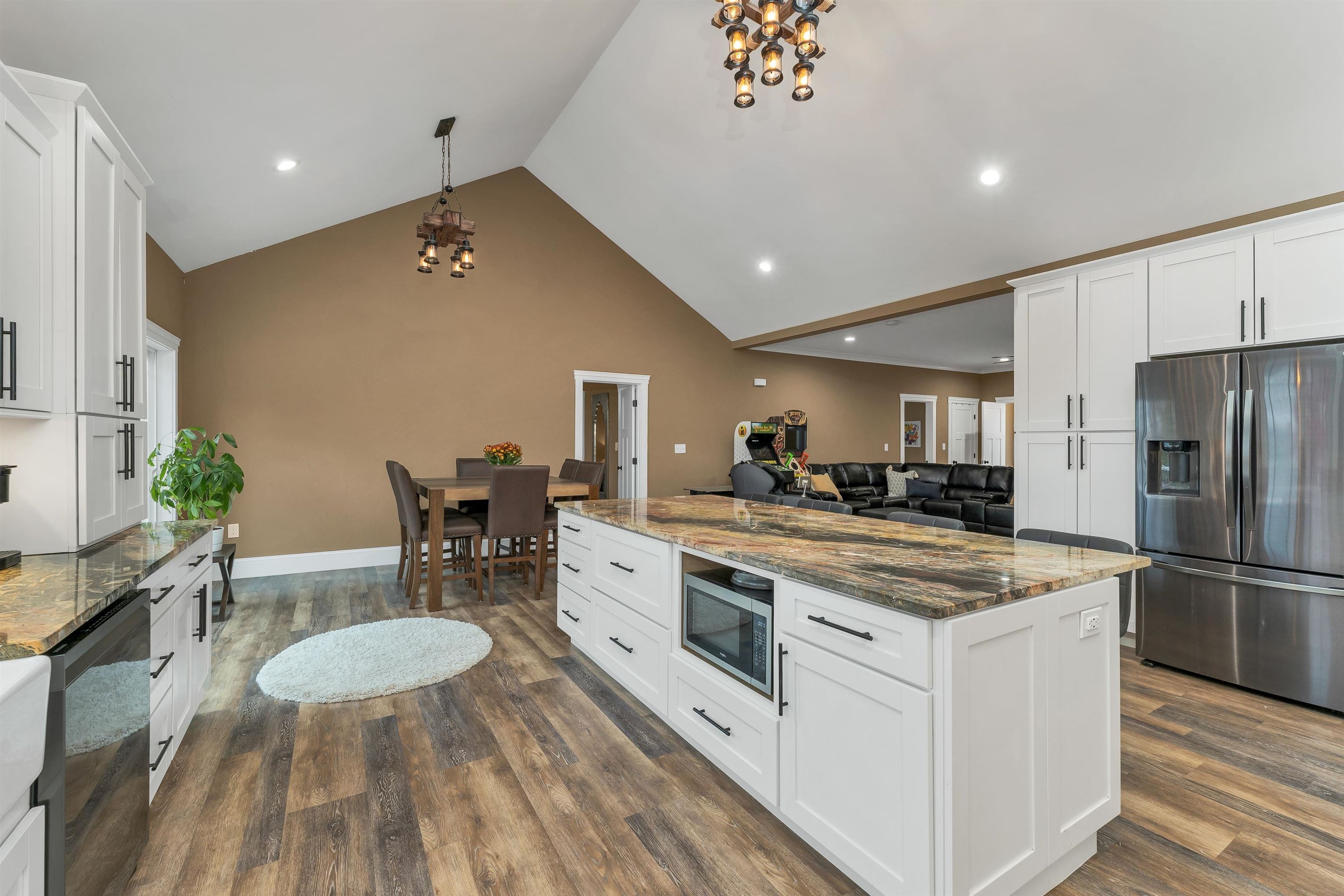 Laconia, New Hampshire, 03246, United States, 4 Bedrooms Bedrooms, ,4 BathroomsBathrooms,Residential,Active,1985603