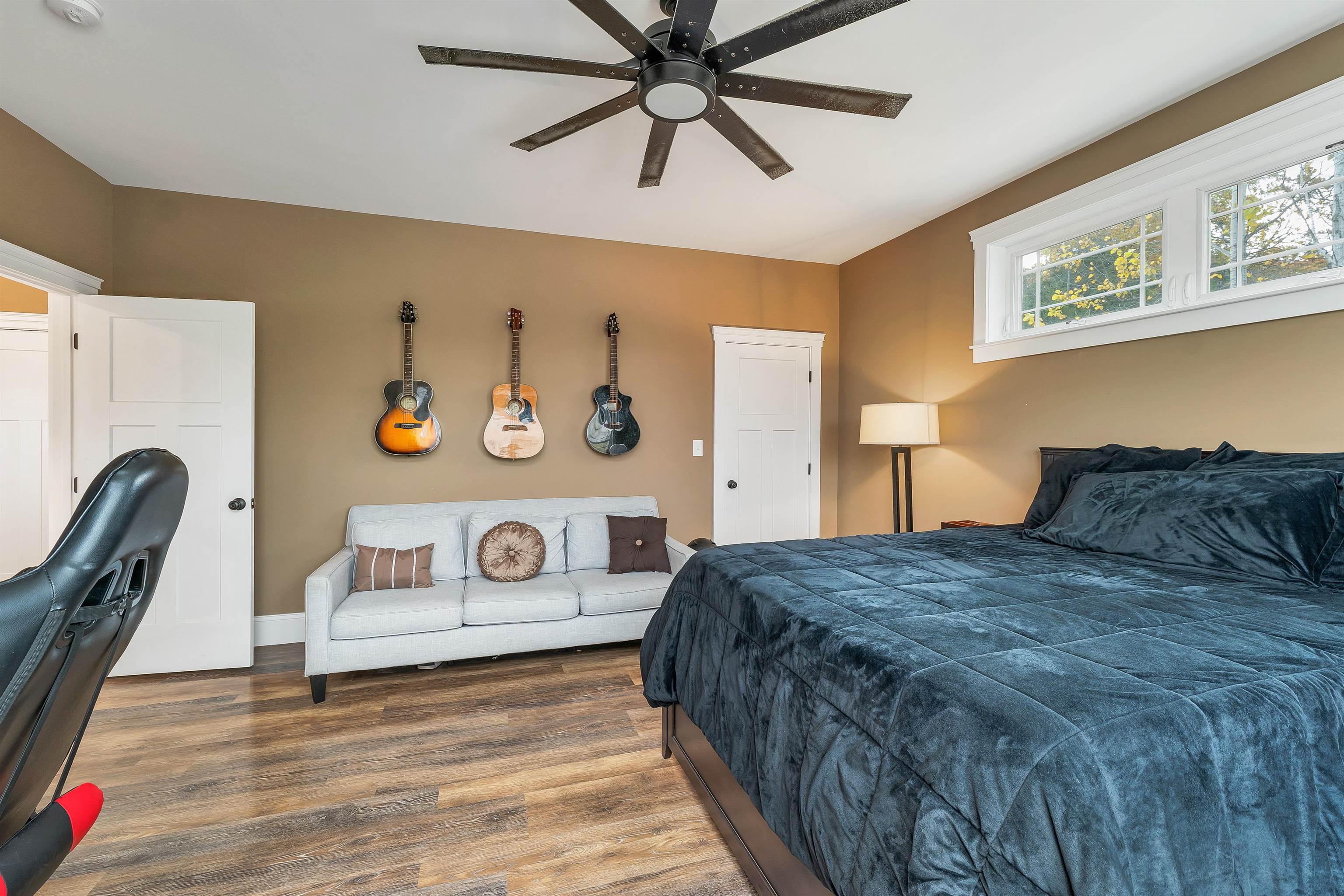 Laconia, New Hampshire, 03246, United States, 4 Bedrooms Bedrooms, ,4 BathroomsBathrooms,Residential,Active,1985603