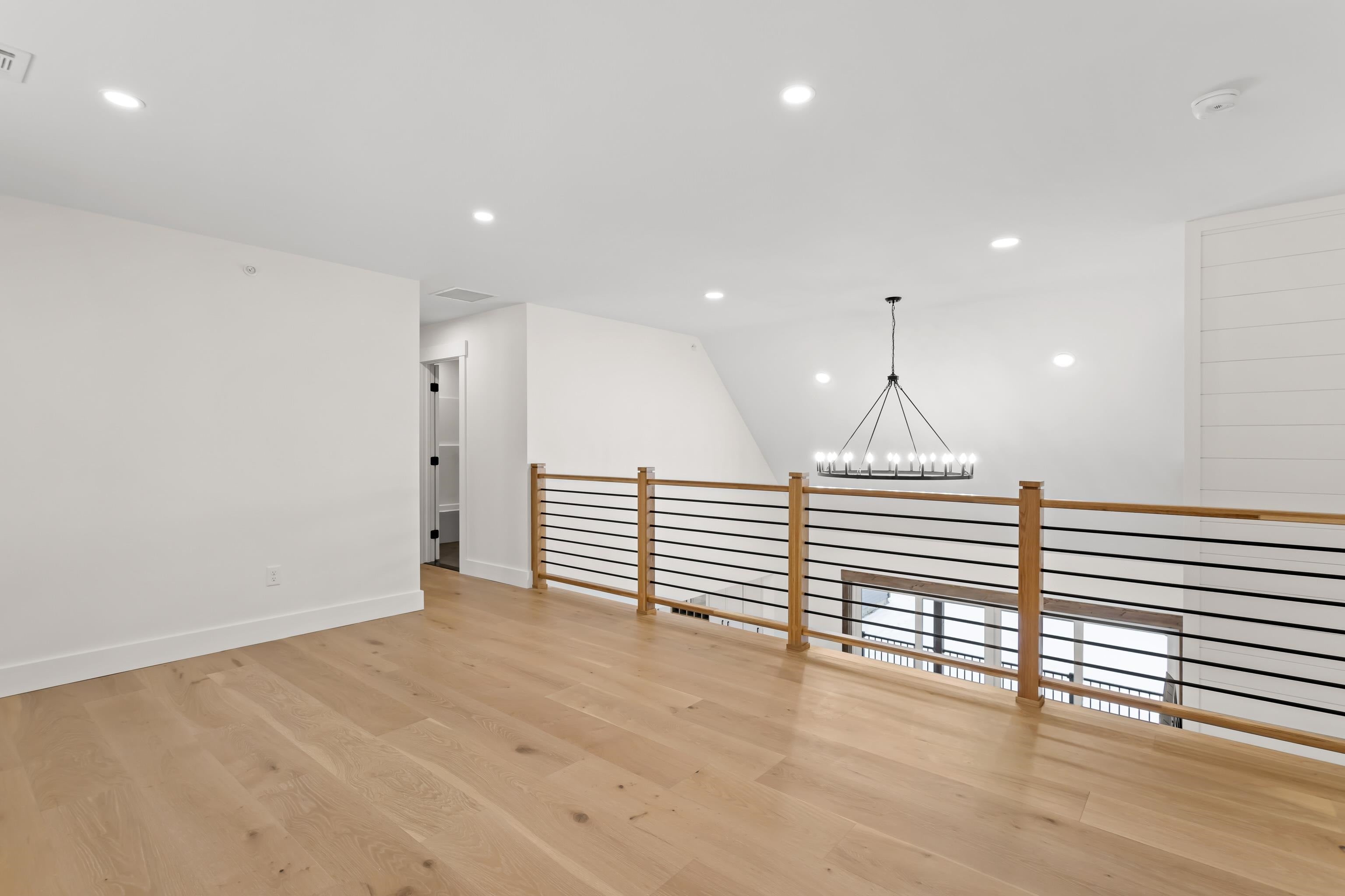 New Boston, New Hampshire, 03070, United States, 5 Bedrooms Bedrooms, ,3 BathroomsBathrooms,Residential,Active,2008344