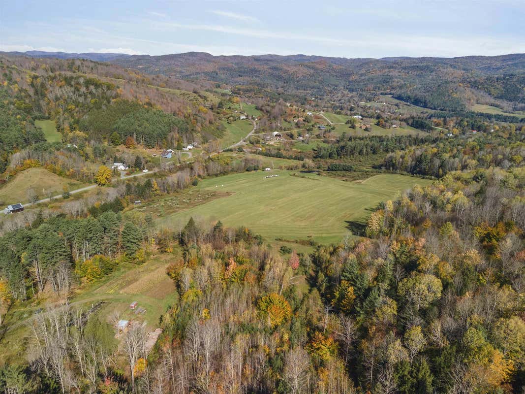 92 WINDING BROOK LN, HARTFORD, VT 05001, photo 1 of 20