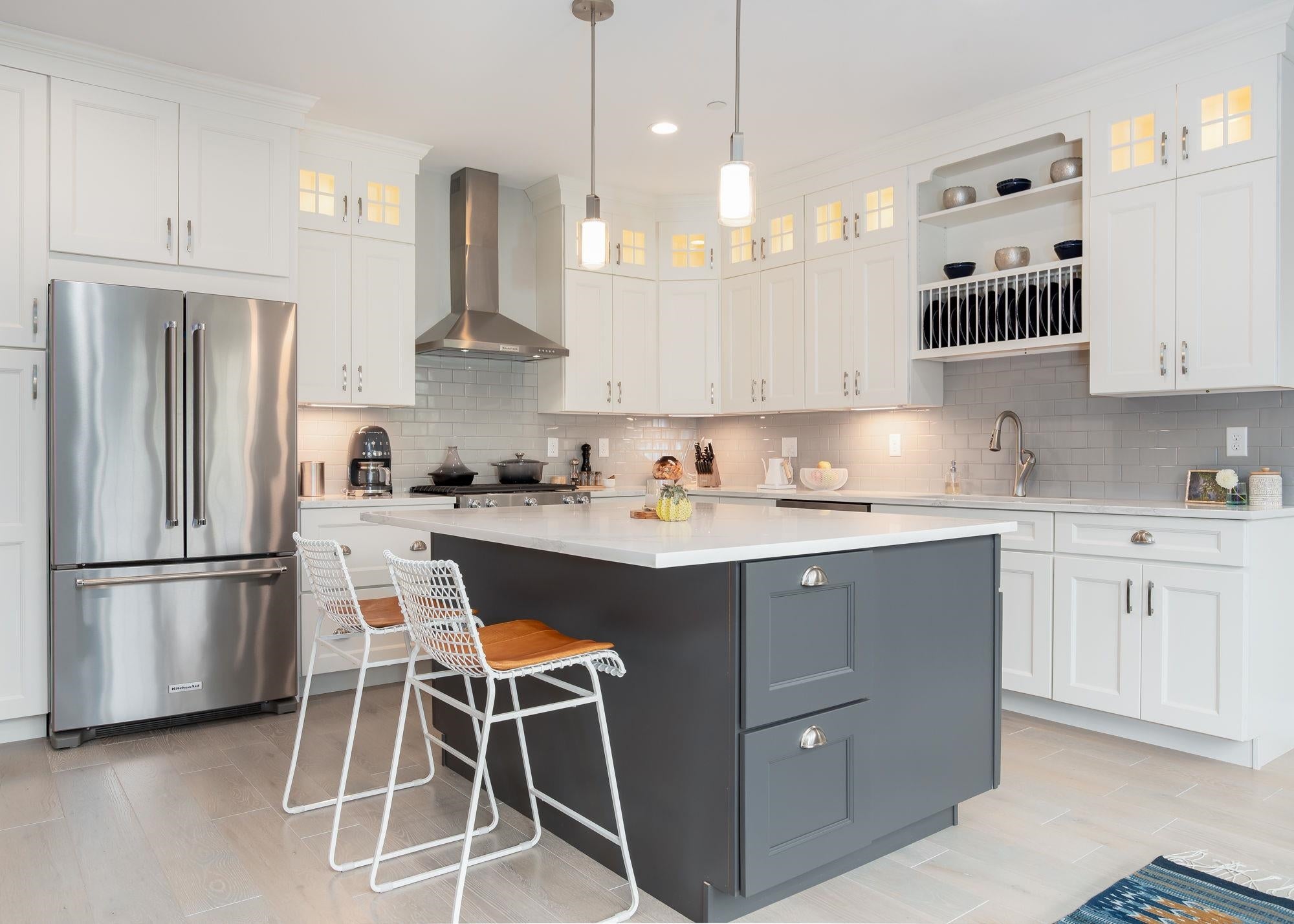 Portsmouth, New Hampshire, 03801, United States, 3 Bedrooms Bedrooms, ,3 BathroomsBathrooms,Residential,Active,1941146