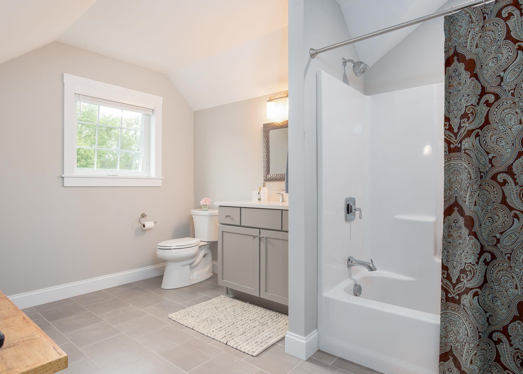 Portsmouth, New Hampshire, 03801, United States, 3 Bedrooms Bedrooms, ,3 BathroomsBathrooms,Residential,Active,1941146
