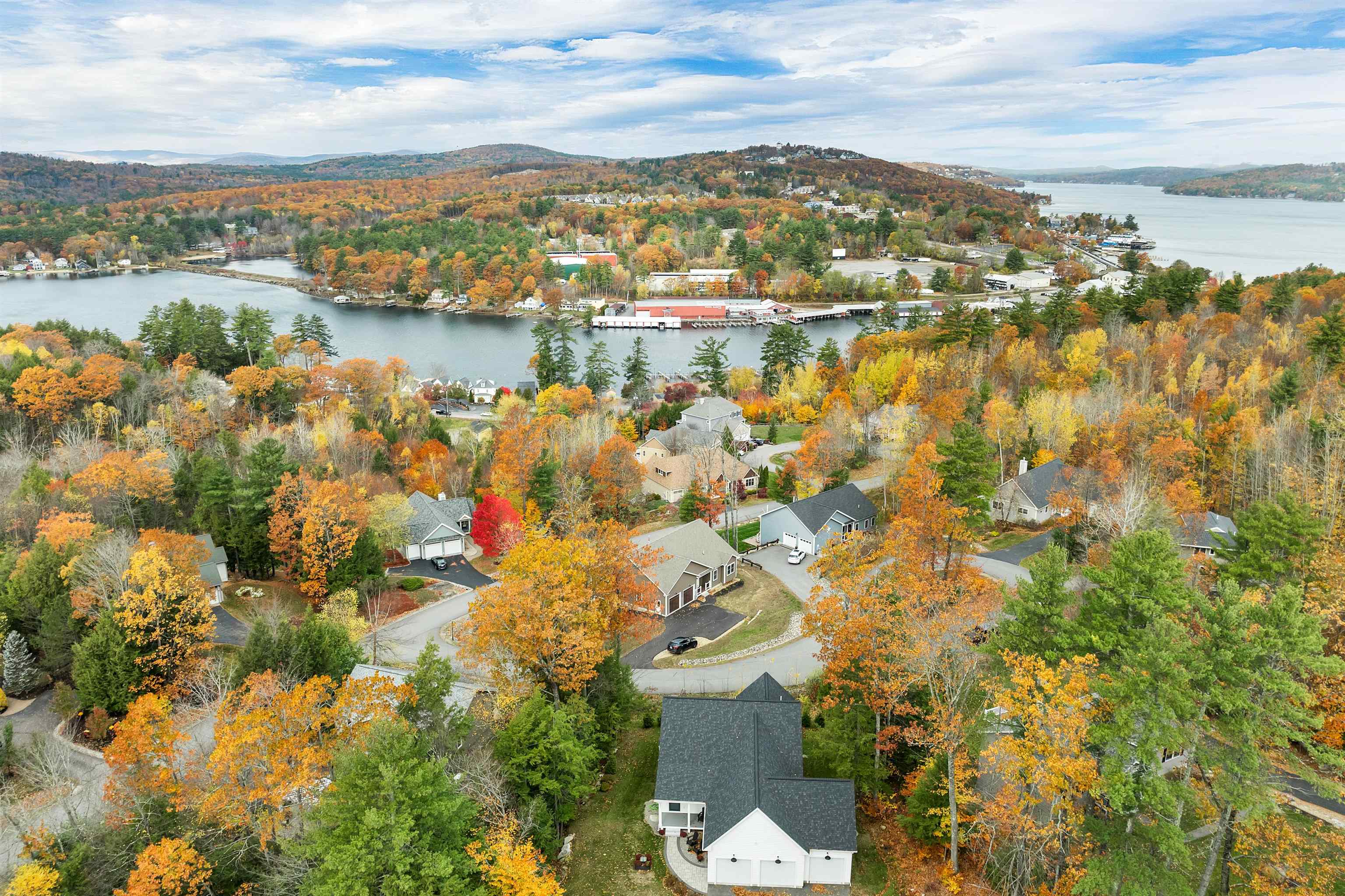 Laconia, New Hampshire, 03246, United States, 4 Bedrooms Bedrooms, ,4 BathroomsBathrooms,Residential,Active,1985603