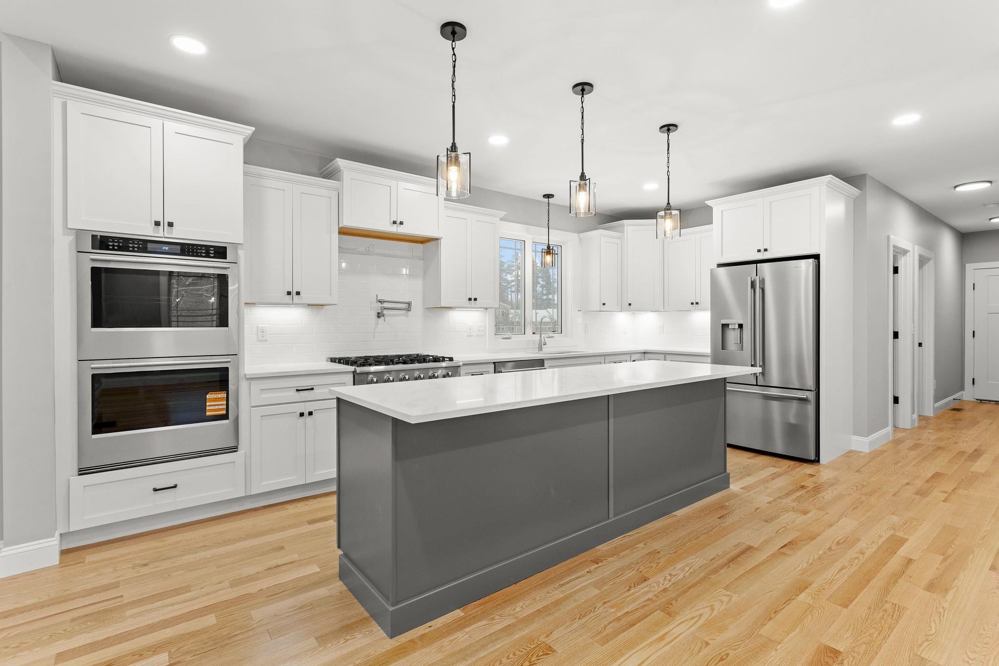 Auburn, New Hampshire, 03032, United States, 4 Bedrooms Bedrooms, ,4 BathroomsBathrooms,Residential,Active,2001063