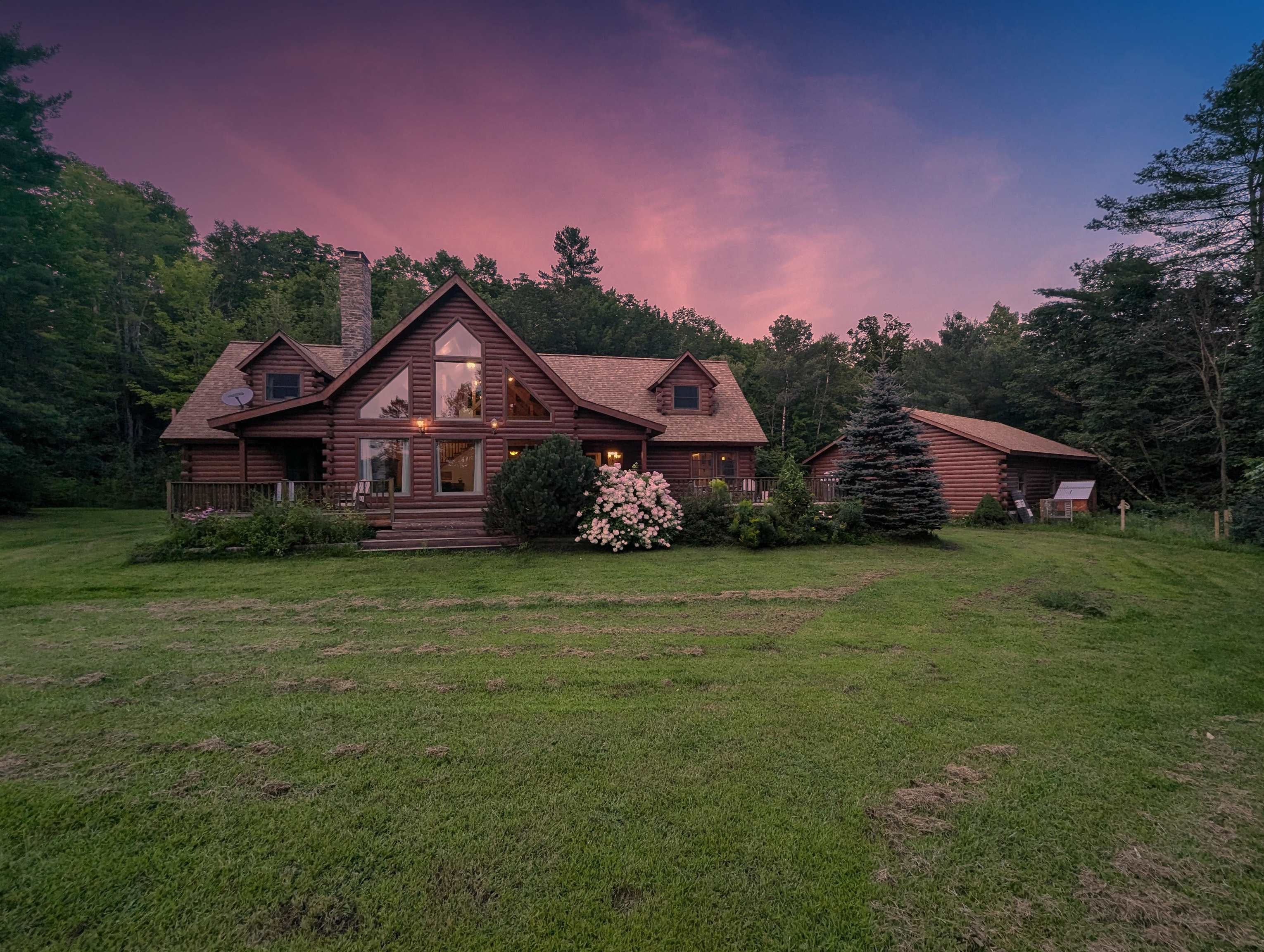Woodbury, Vermont, 05681, United States, 3 Bedrooms Bedrooms, ,4 BathroomsBathrooms,Residential,Active,1952476