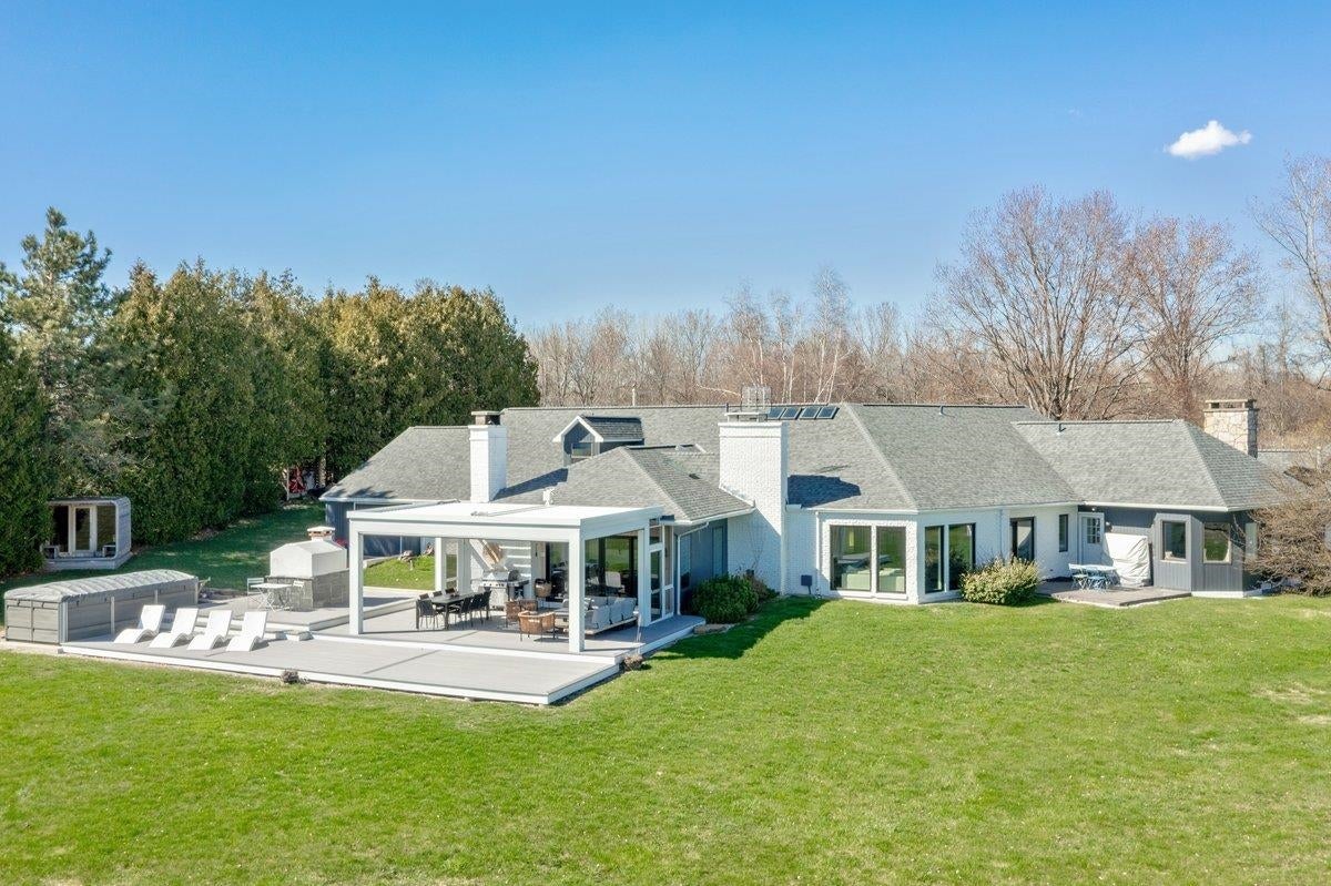 Alburgh, Vermont, 05440, United States, 3 Bedrooms Bedrooms, ,5 BathroomsBathrooms,Residential,Active,2043833