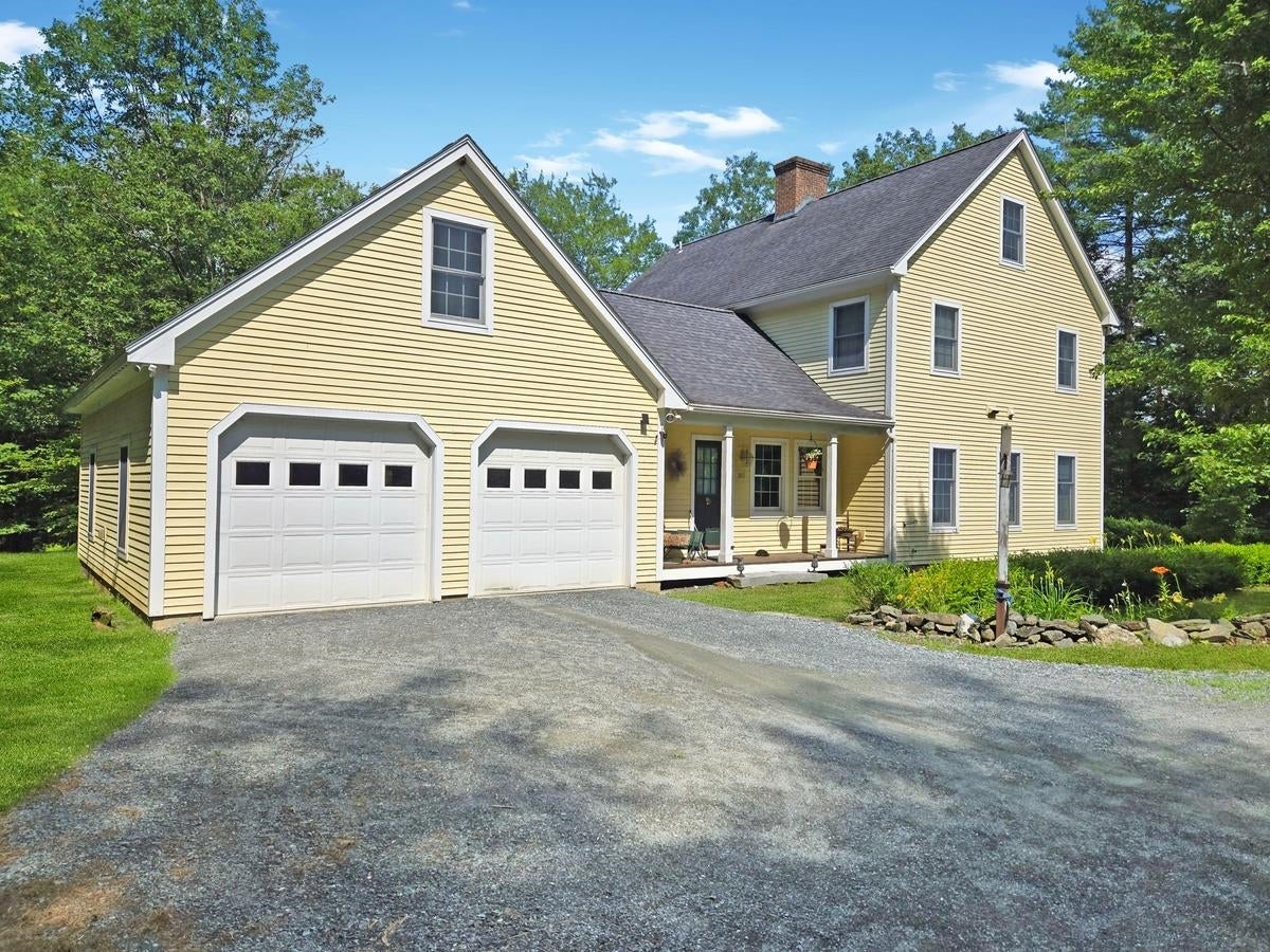 Hartford, Vermont, 05001, United States, 4 Bedrooms Bedrooms, ,4 BathroomsBathrooms,Residential,Active,1941371