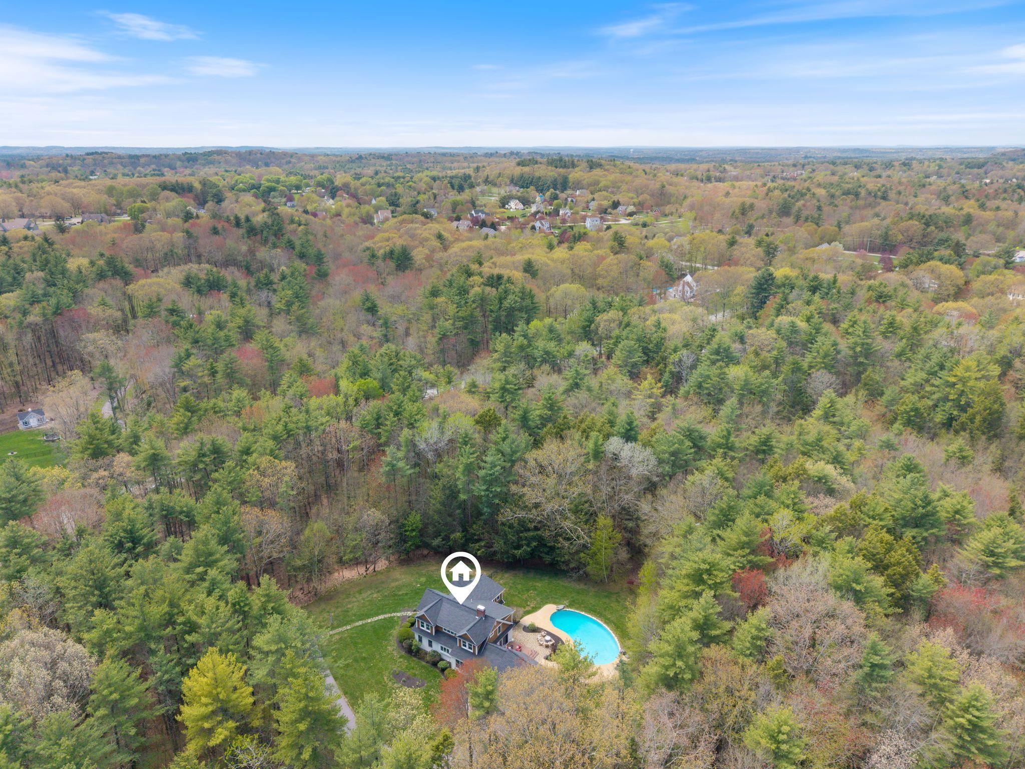 Stratham, New Hampshire, 03885, United States, 4 Bedrooms Bedrooms, ,4 BathroomsBathrooms,Residential,Active,2045550