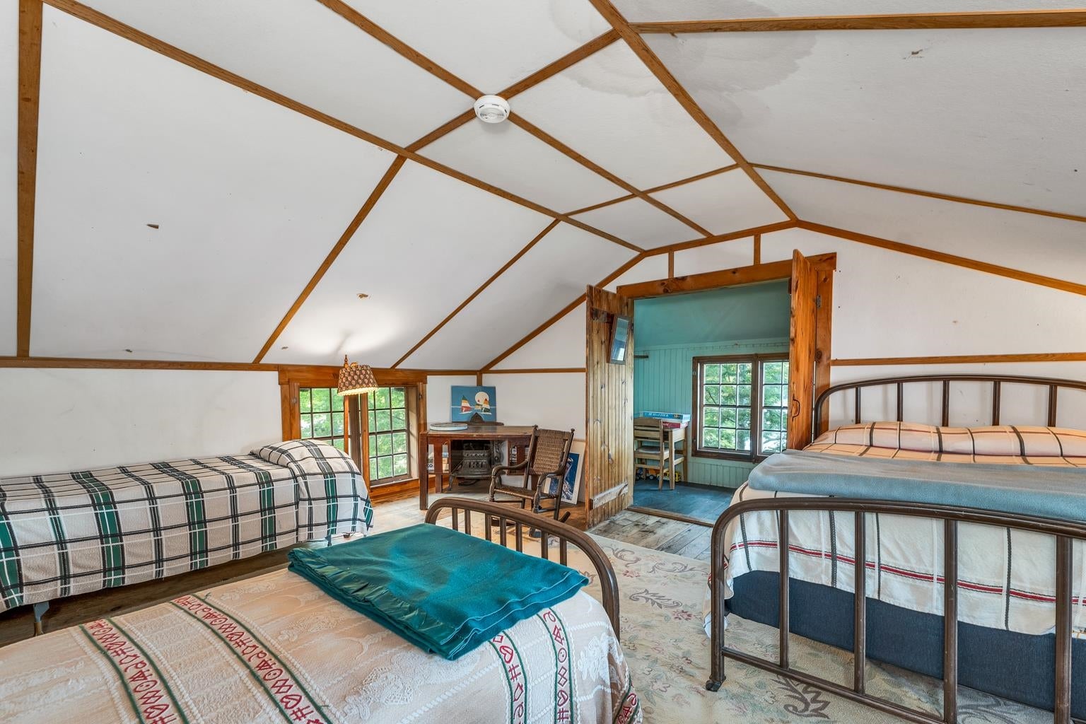 Holderness, New Hampshire, 03245, United States, 4 Bedrooms Bedrooms, ,4 BathroomsBathrooms,Residential,Active,1945064