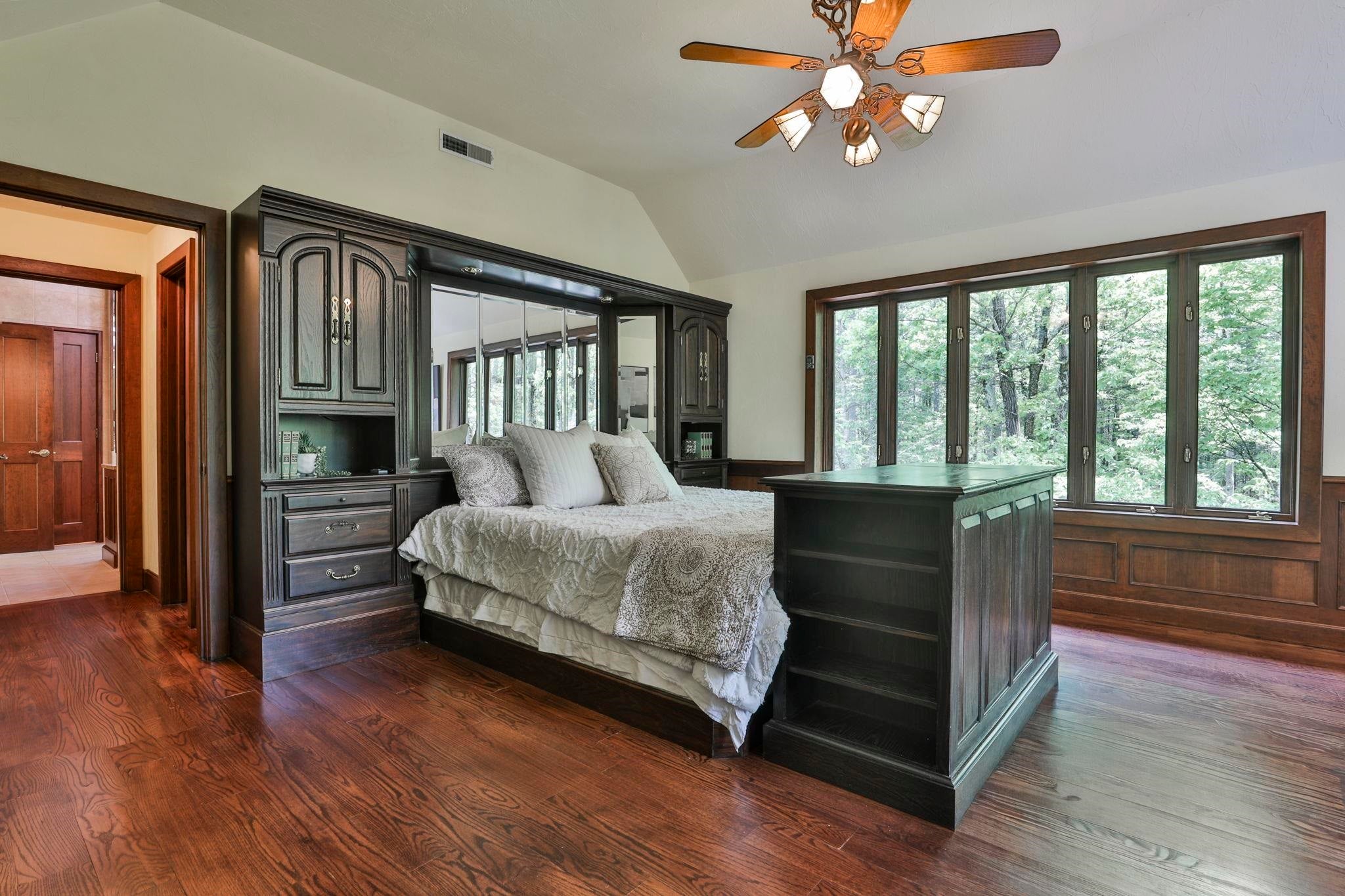 Wilton, New Hampshire, 03086, United States, 5 Bedrooms Bedrooms, ,4 BathroomsBathrooms,Residential,Active,2052126