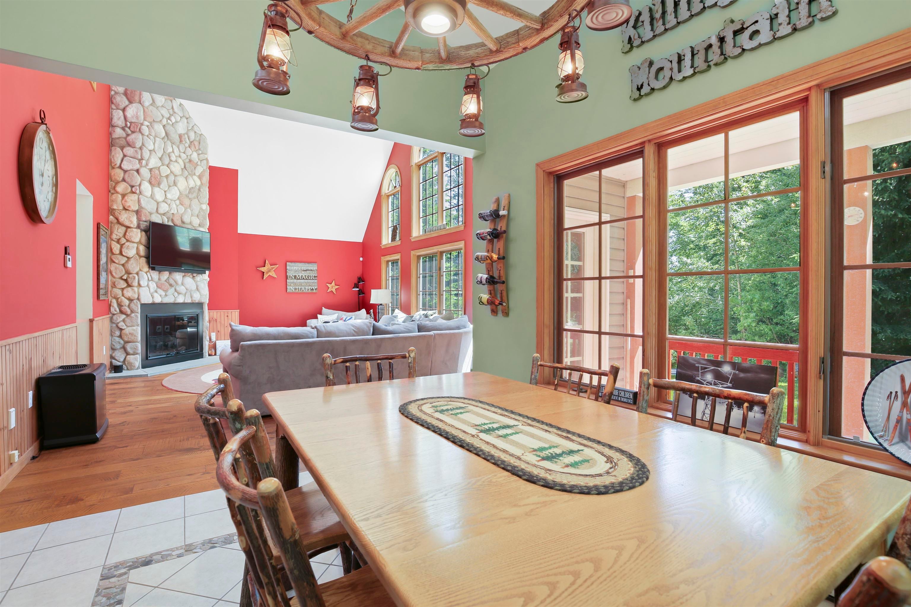 Killington, Vermont, 05751, United States, 3 Bedrooms Bedrooms, ,3 BathroomsBathrooms,Residential,Active,1884979