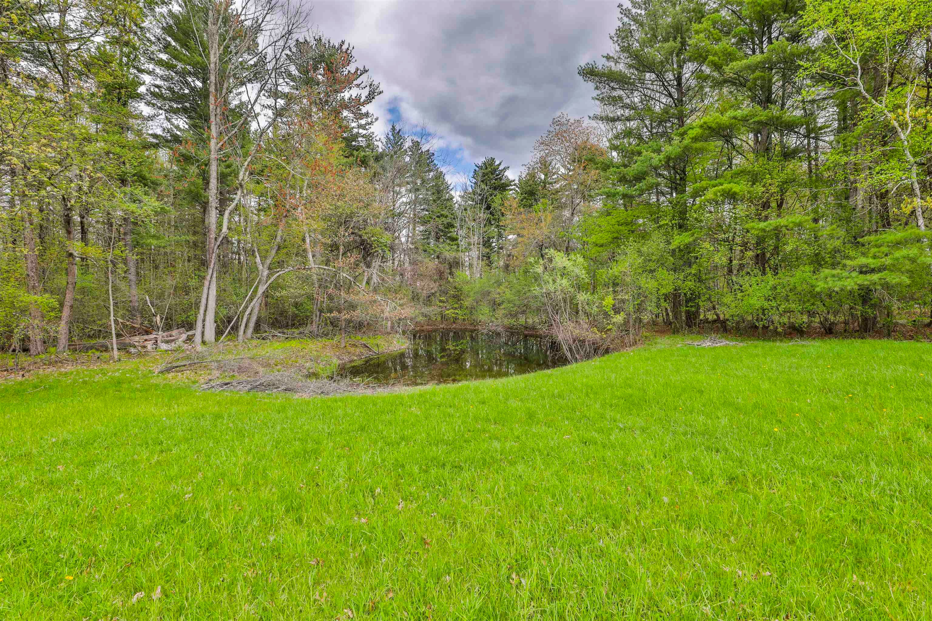 Derry, New Hampshire, 03038, United States, 3 Bedrooms Bedrooms, ,2 BathroomsBathrooms,Residential,Pending,2045748