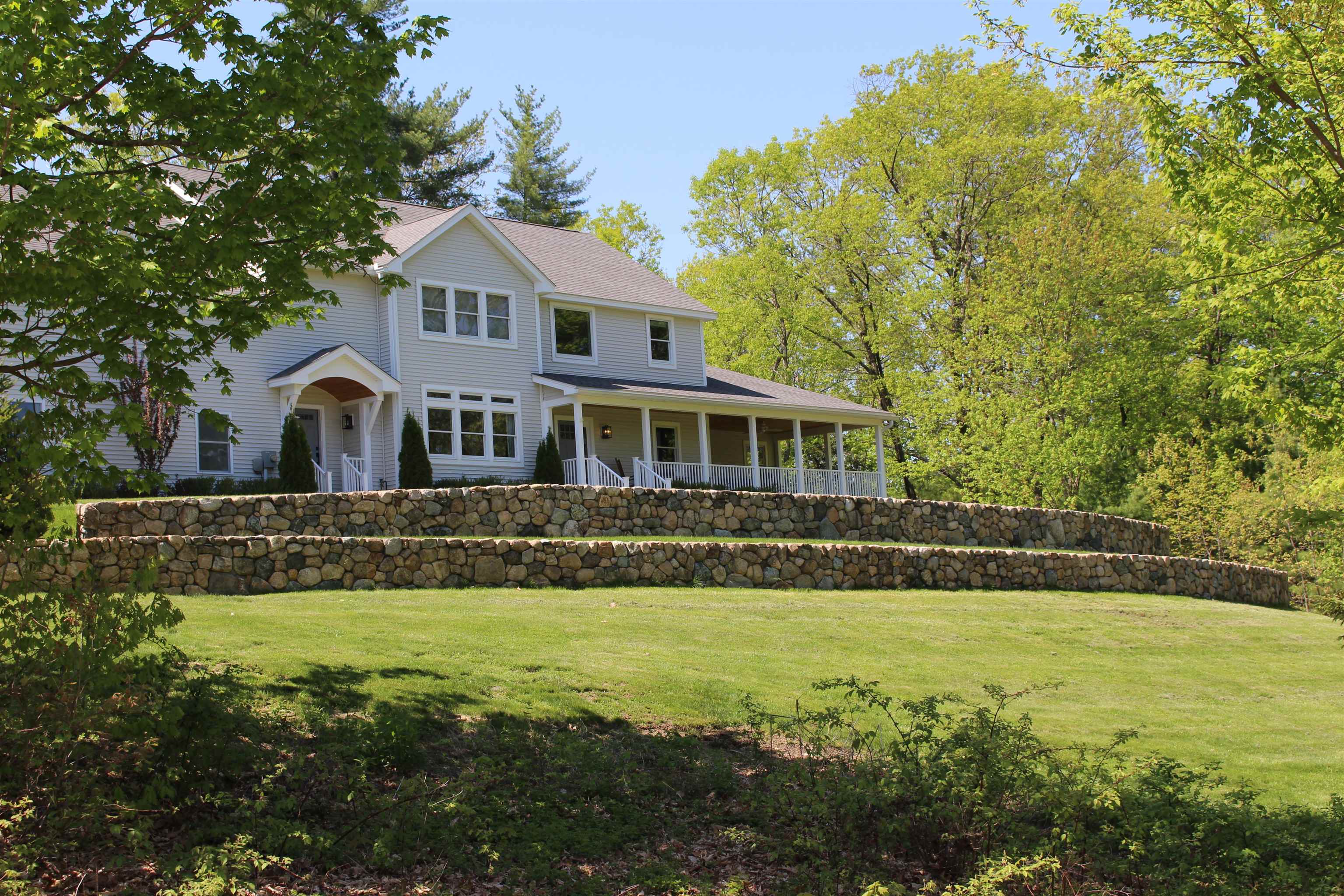 Hollis, New Hampshire, 03049, United States, 4 Bedrooms Bedrooms, ,3 BathroomsBathrooms,Residential,Active,1739736