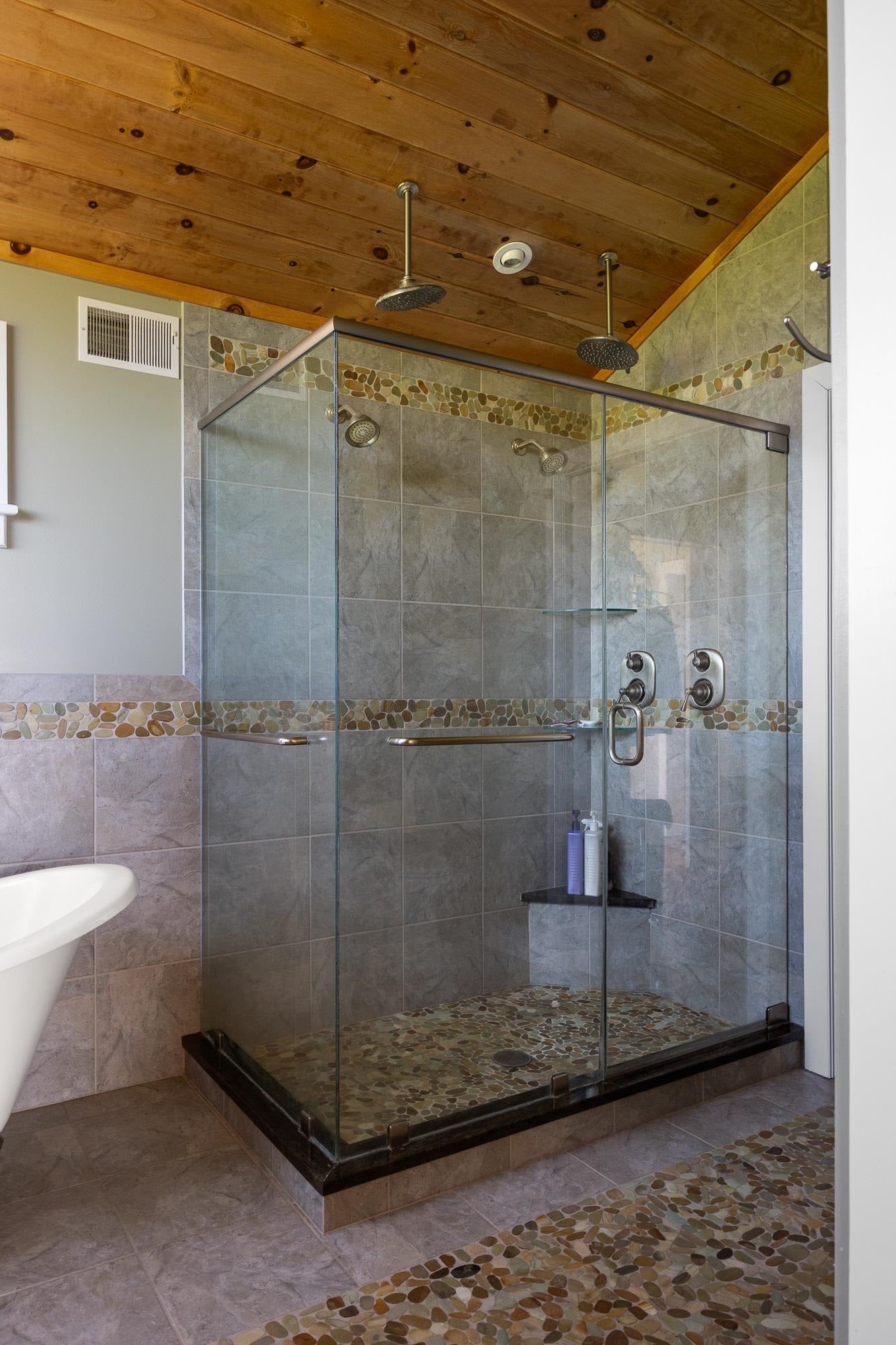 South Hero, Vermont, 05486, United States, 3 Bedrooms Bedrooms, ,5 BathroomsBathrooms,Residential,Active,2045566