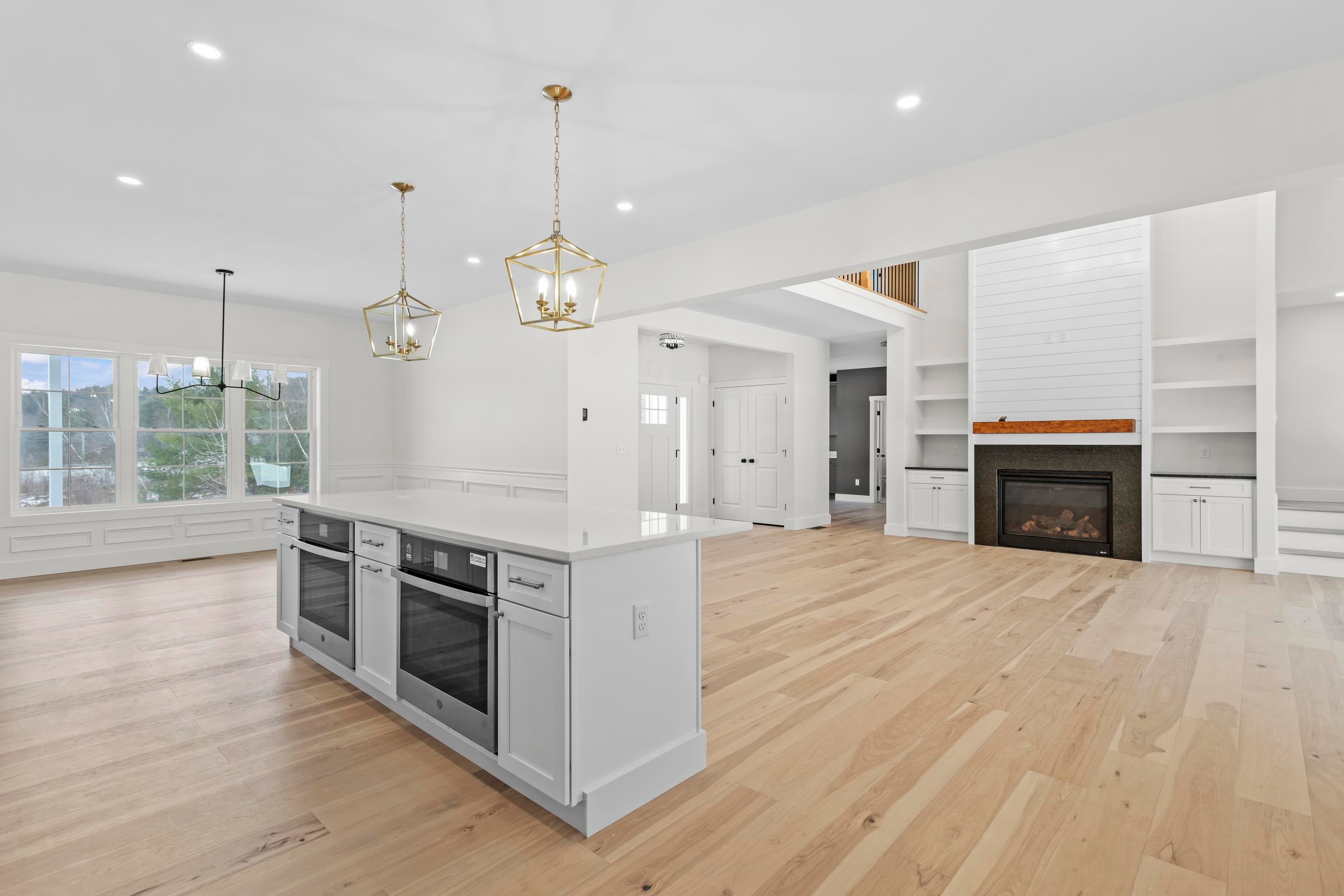 New Boston, New Hampshire, 03070, United States, ,4 BathroomsBathrooms,Residential,Pending,1786809