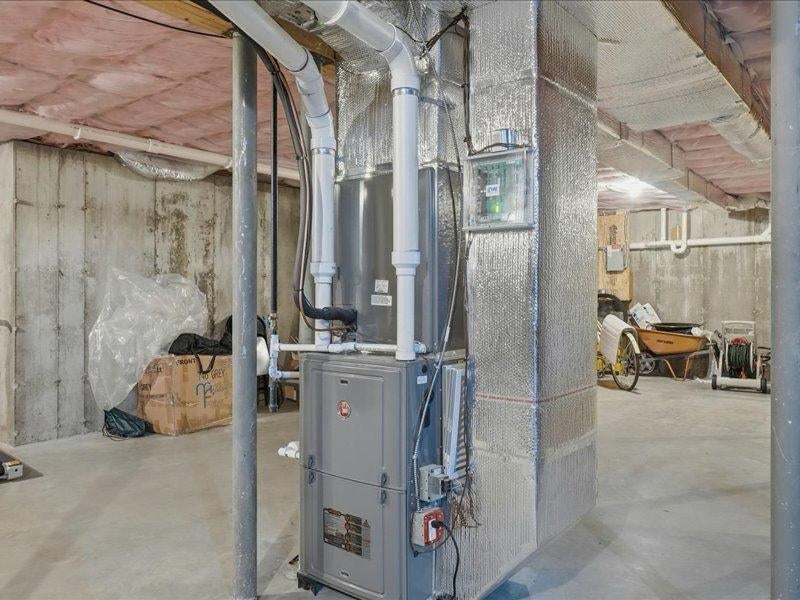 Pelham, New Hampshire, 03076, United States, 3 Bedrooms Bedrooms, ,3 BathroomsBathrooms,Residential,Active,2007950