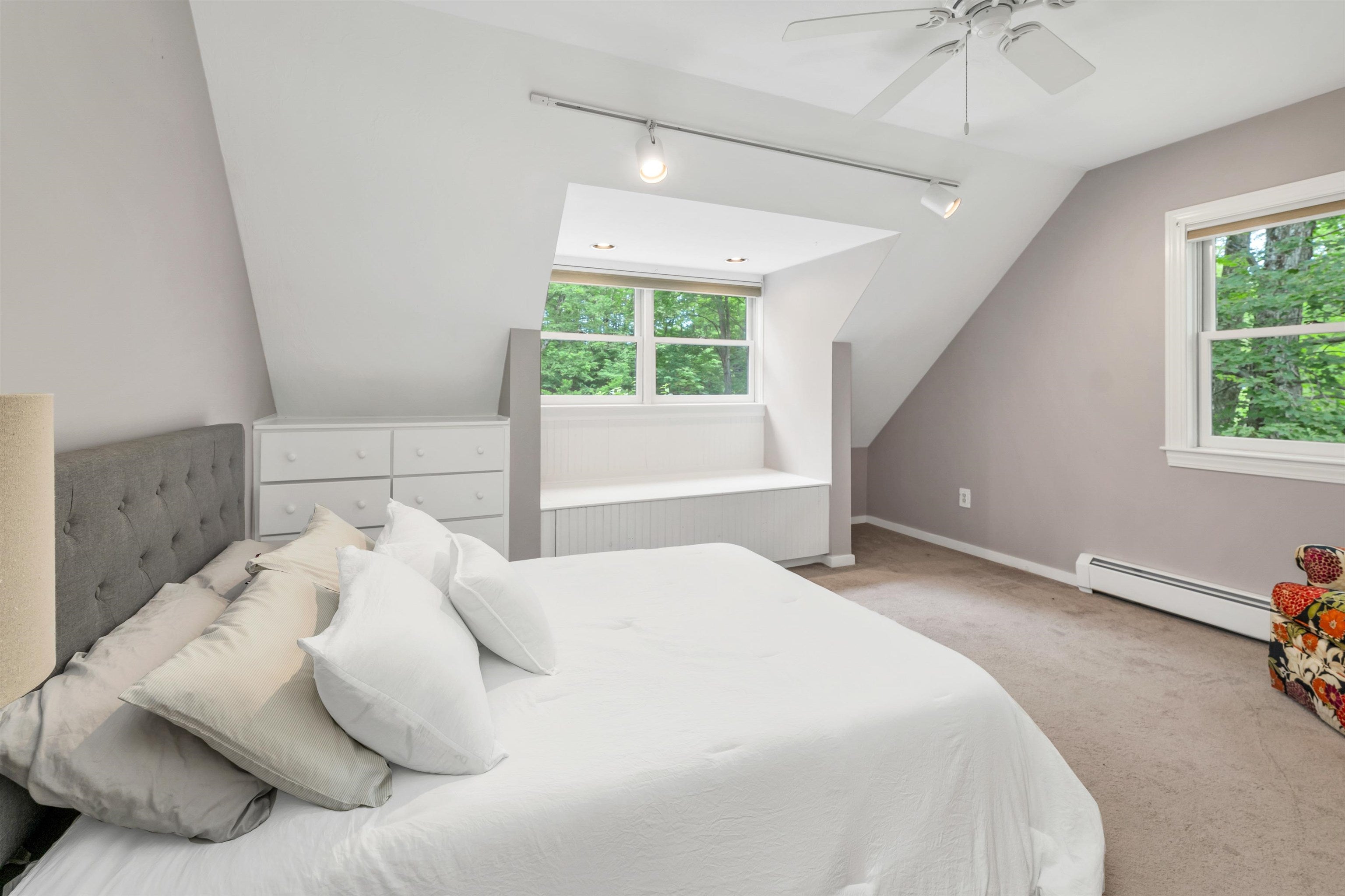 Meredith, New Hampshire, 03253, United States, 4 Bedrooms Bedrooms, ,5 BathroomsBathrooms,Residential,Pending,2045598