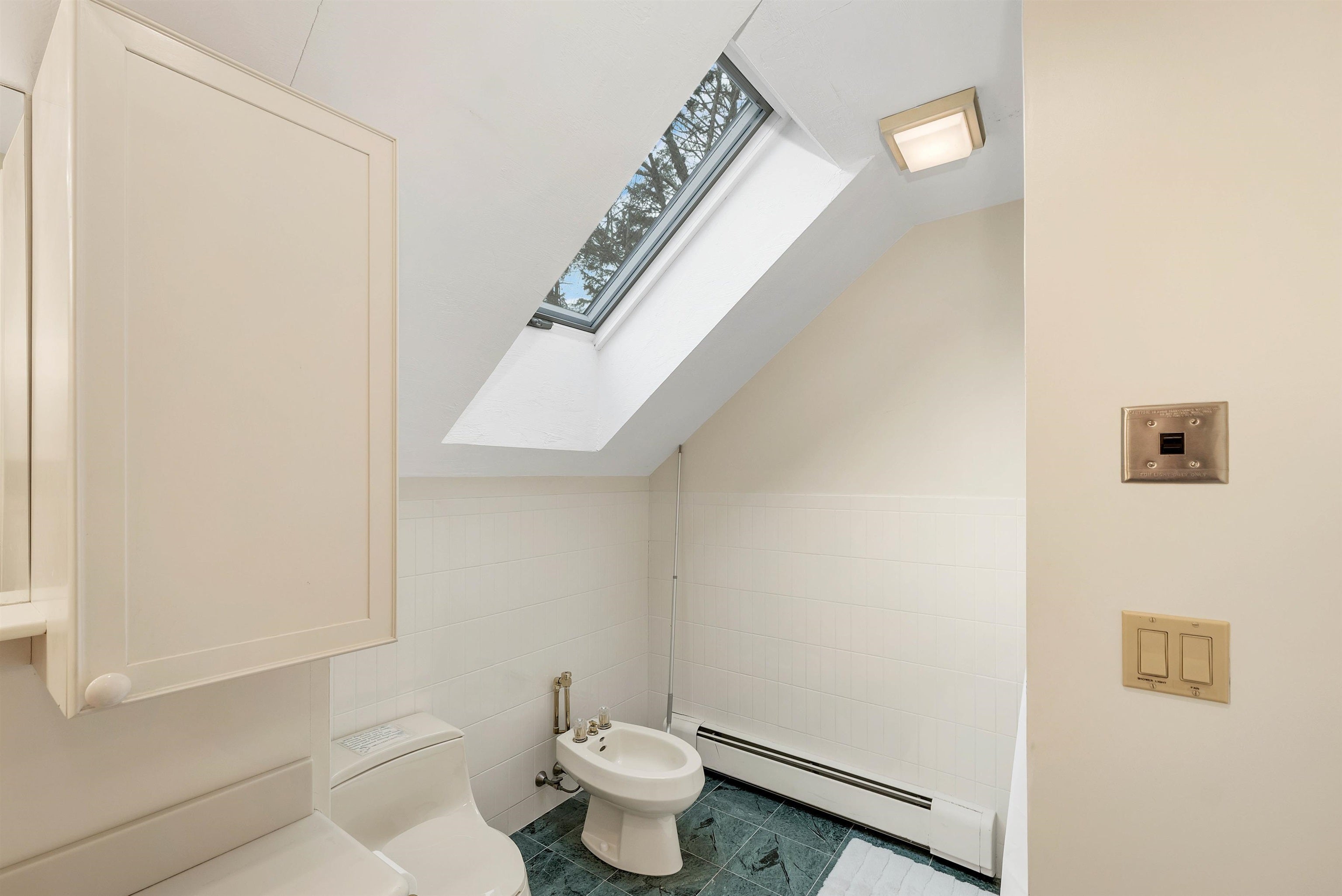 Hebron, New Hampshire, 03241, United States, 4 Bedrooms Bedrooms, ,4 BathroomsBathrooms,Residential,Pending,2009160