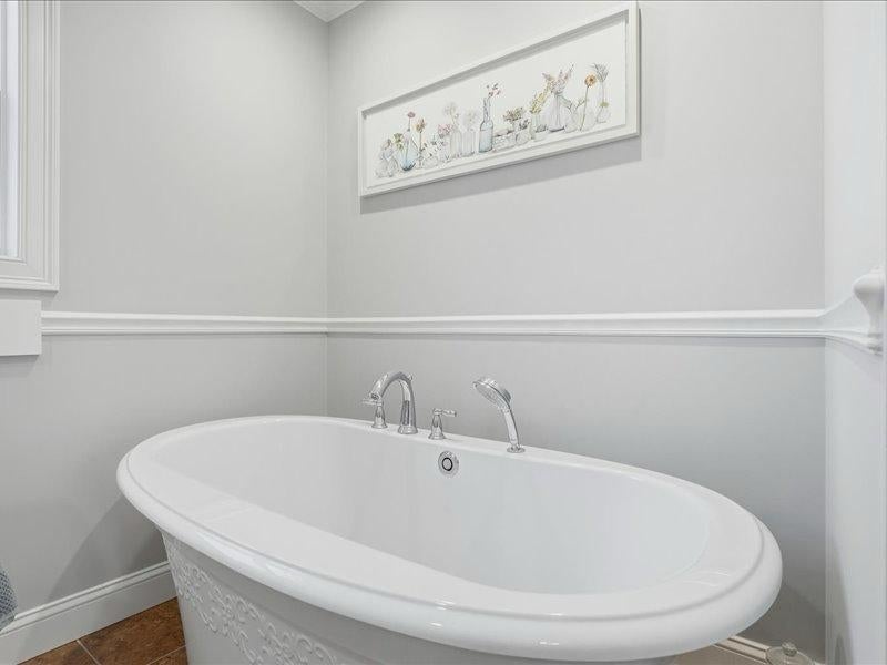 Pelham, New Hampshire, 03076, United States, 3 Bedrooms Bedrooms, ,3 BathroomsBathrooms,Residential,Active,2007950