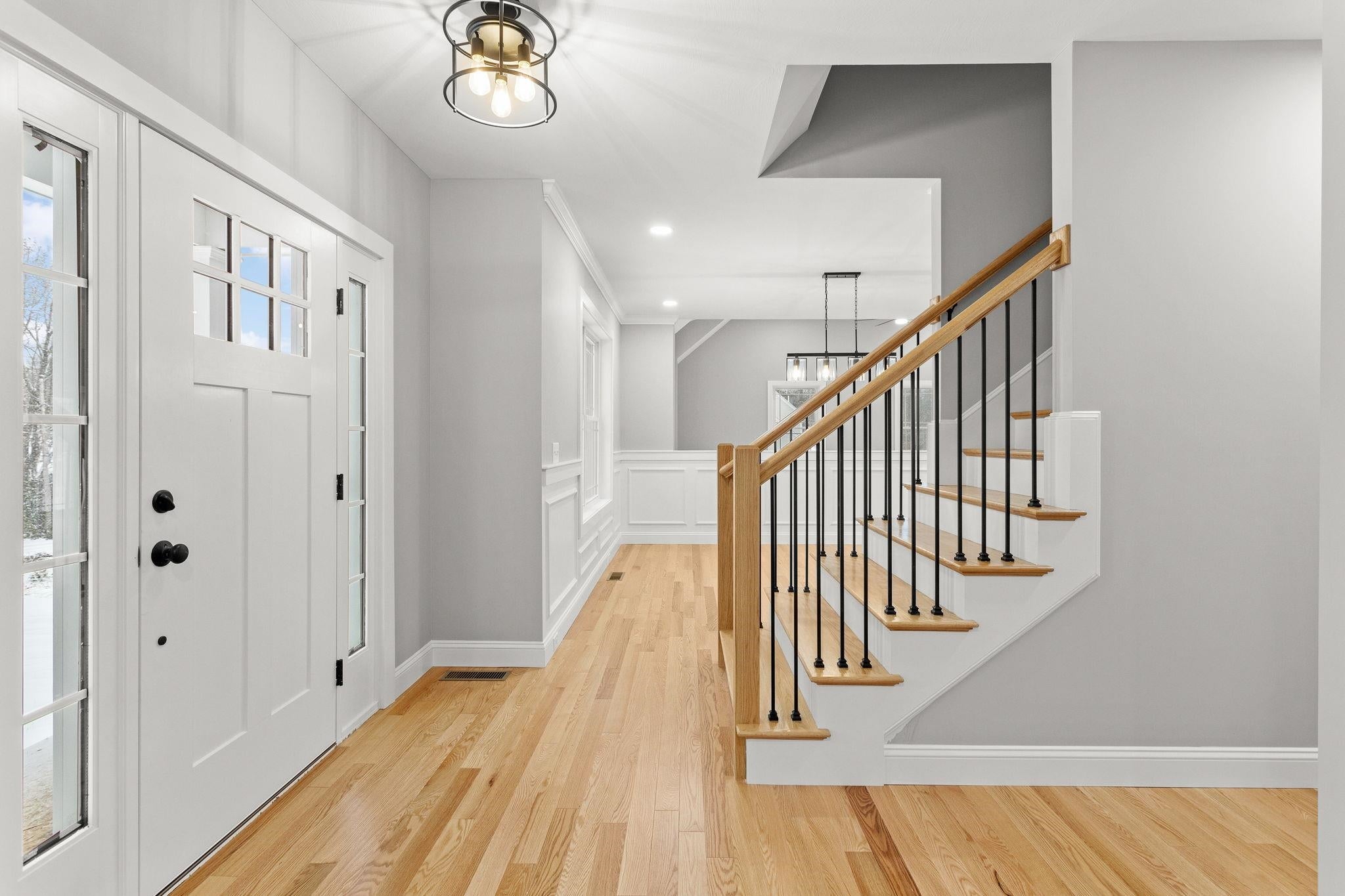 Auburn, New Hampshire, 03032, United States, 4 Bedrooms Bedrooms, ,4 BathroomsBathrooms,Residential,Active,2001063