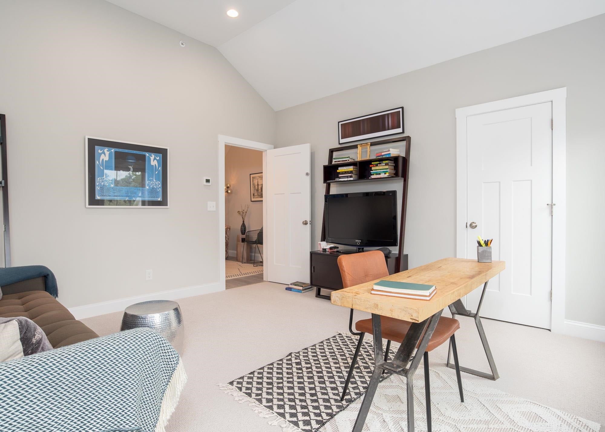 Portsmouth, New Hampshire, 03801, United States, 3 Bedrooms Bedrooms, ,3 BathroomsBathrooms,Residential,Active,1941146