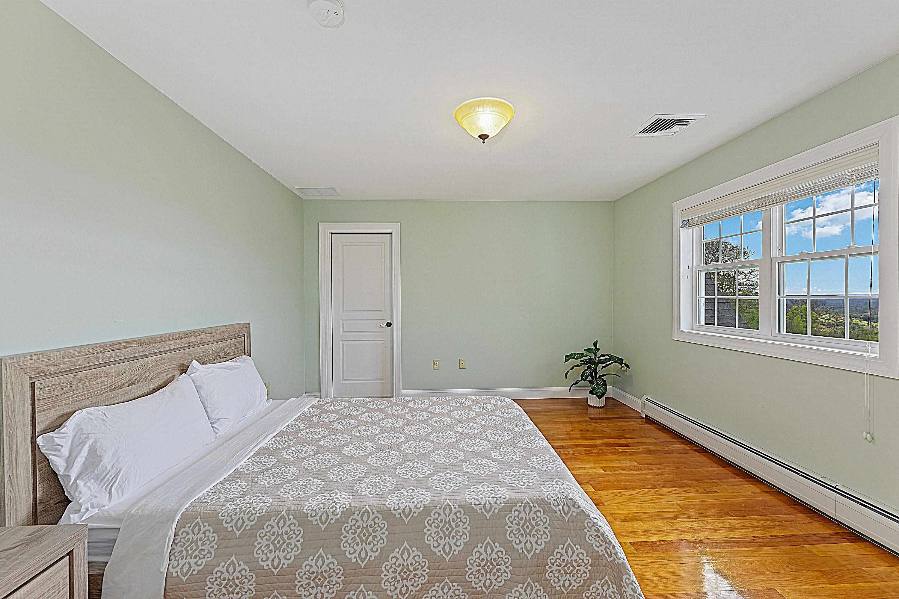 Sullivan, New Hampshire, 03445, United States, 5 Bedrooms Bedrooms, ,4 BathroomsBathrooms,Residential,Active,2052047