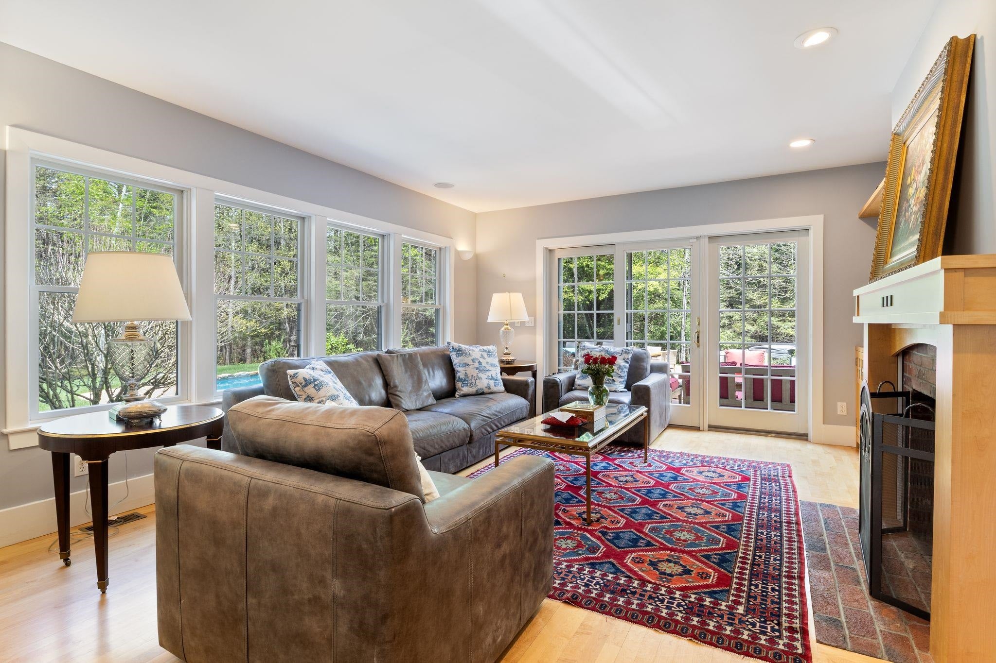 Stratham, New Hampshire, 03885, United States, 4 Bedrooms Bedrooms, ,4 BathroomsBathrooms,Residential,Active,2045550