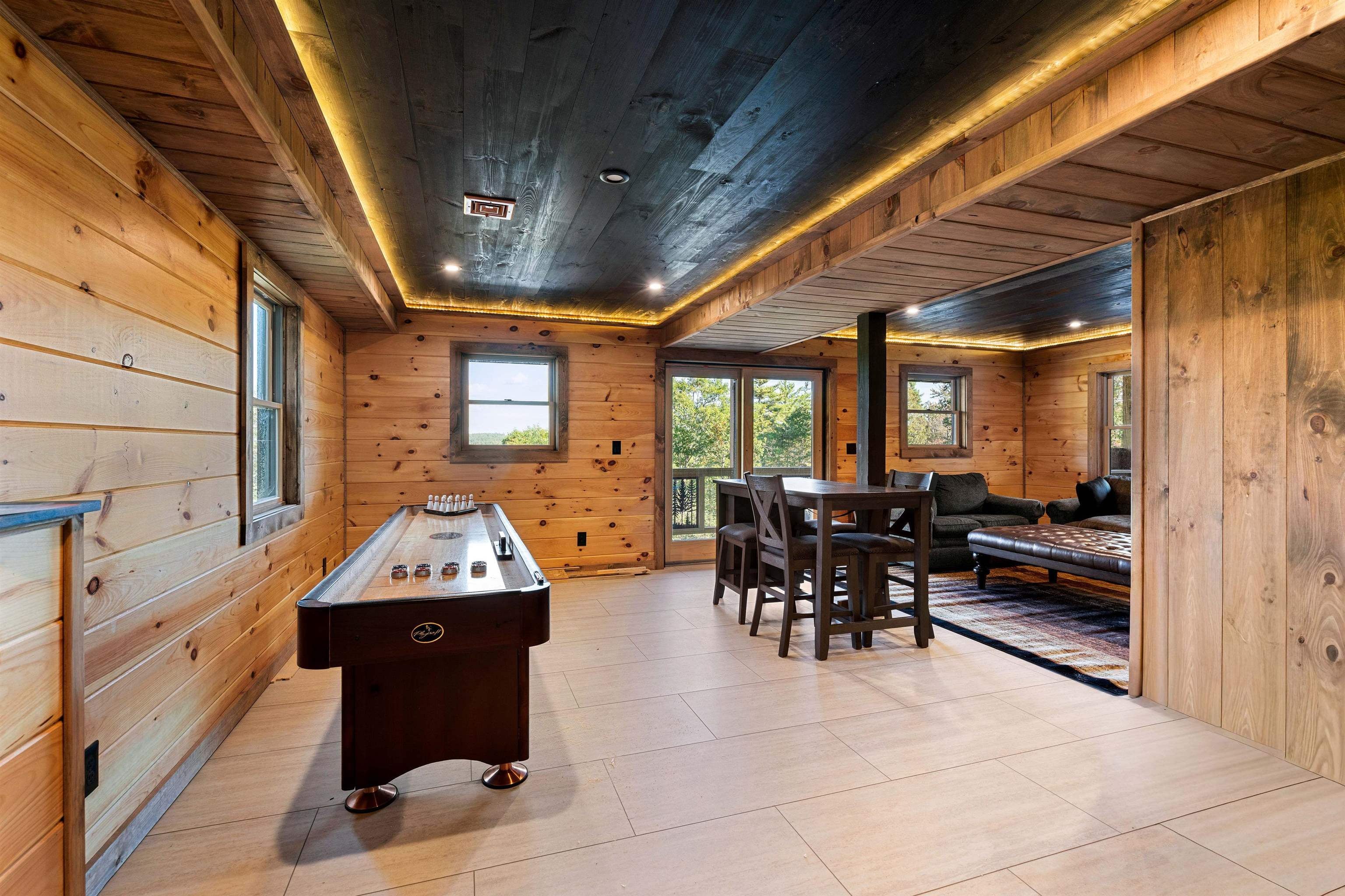 Bridgton, Maine, 04009, United States, 4 Bedrooms Bedrooms, ,2 BathroomsBathrooms,Residential,Active,1960142